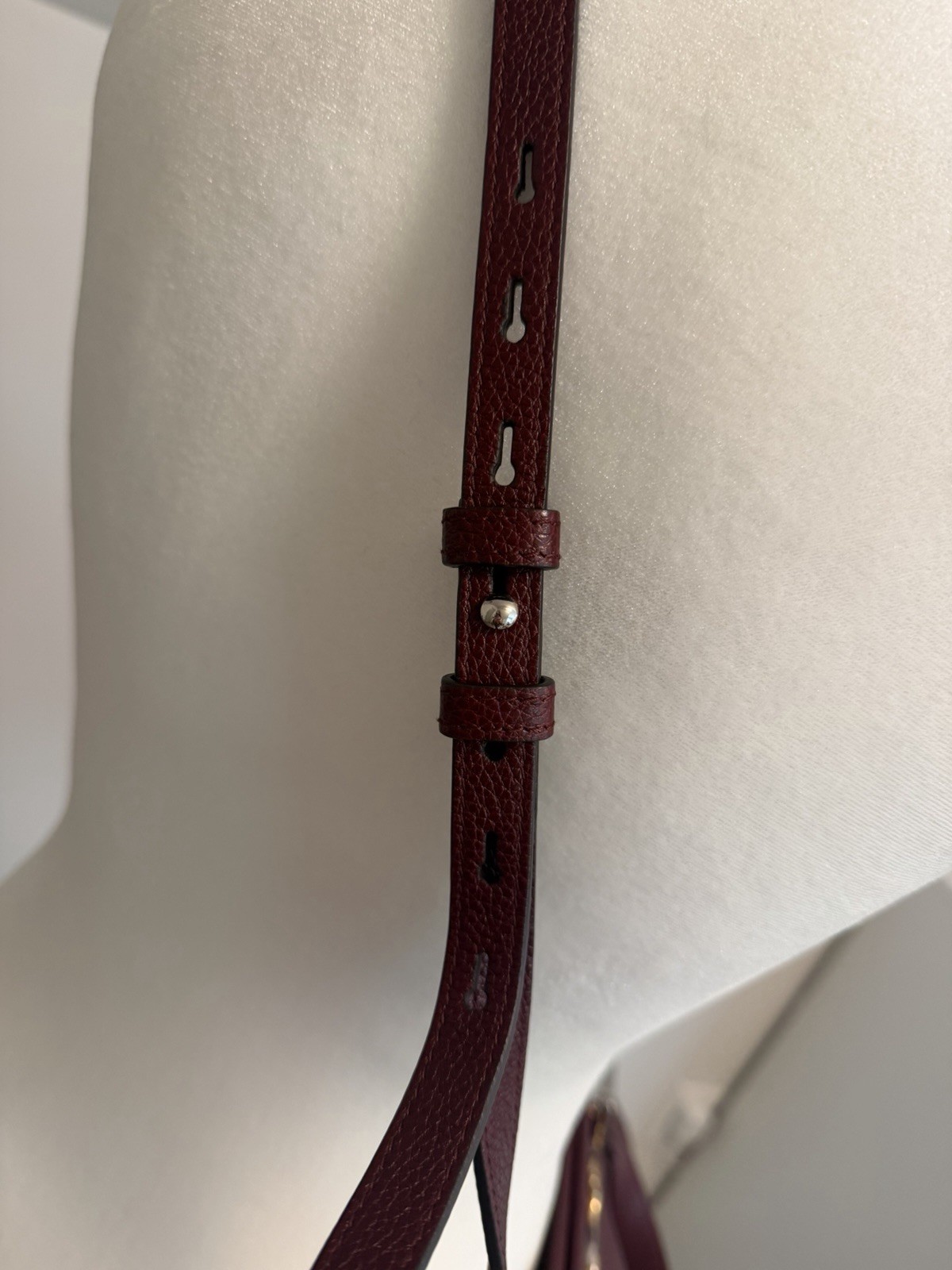 Gucci Zumi Grained Leather Medium Top Handle Shoulder Bag Burgundy Entrupy COA