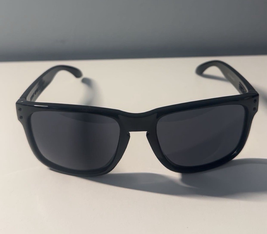🕶️Frame only! Oakley Holbrook black & gold accents Sunglasses – GLASSES ONLY