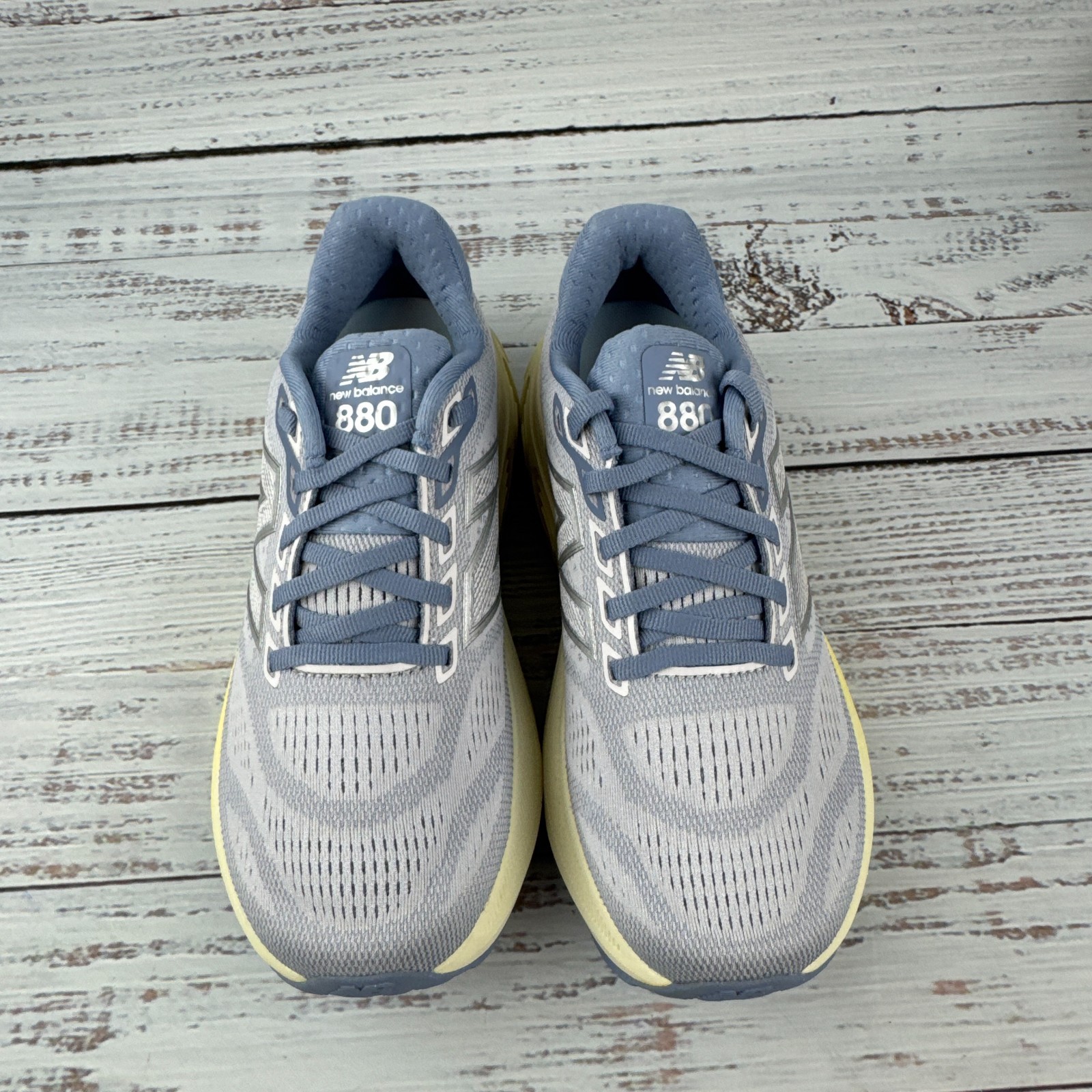 New Balance Fresh Foam X 880v15 Womens US 6.5 Running Shoes Gray Yellow