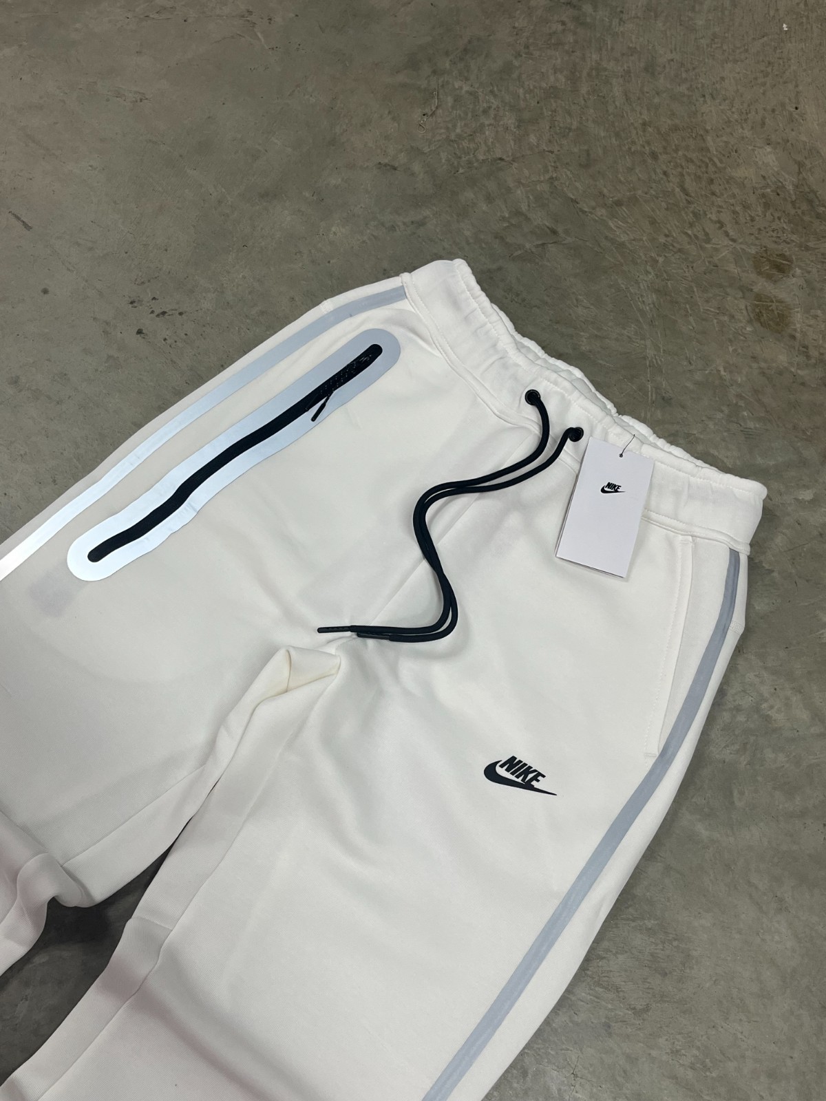 Size Small – Nike Tech White Reflective Full-Zip Hoodie & Joggers FREE SHIPPING