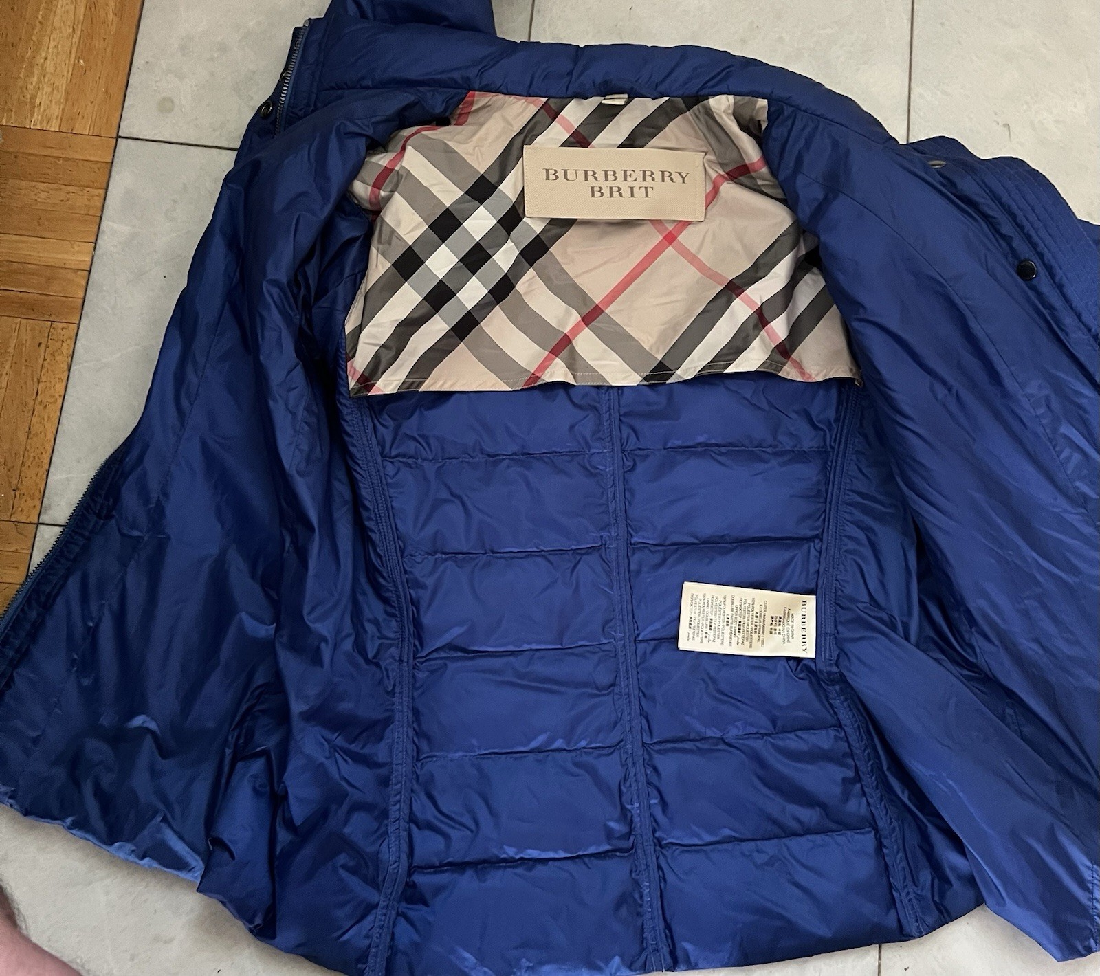 Burberry Brit Women’s Blue puffer down jacket size Large