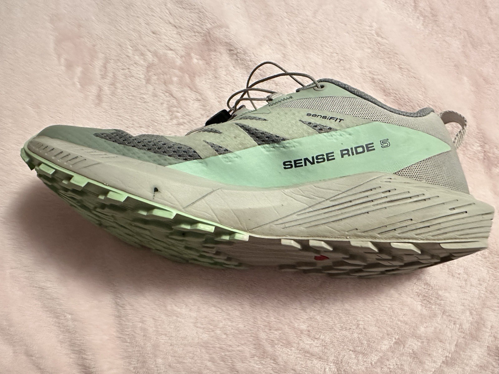 Salomon Mint Green Sense Ride 5 Ortholite Impressions Size 8.5