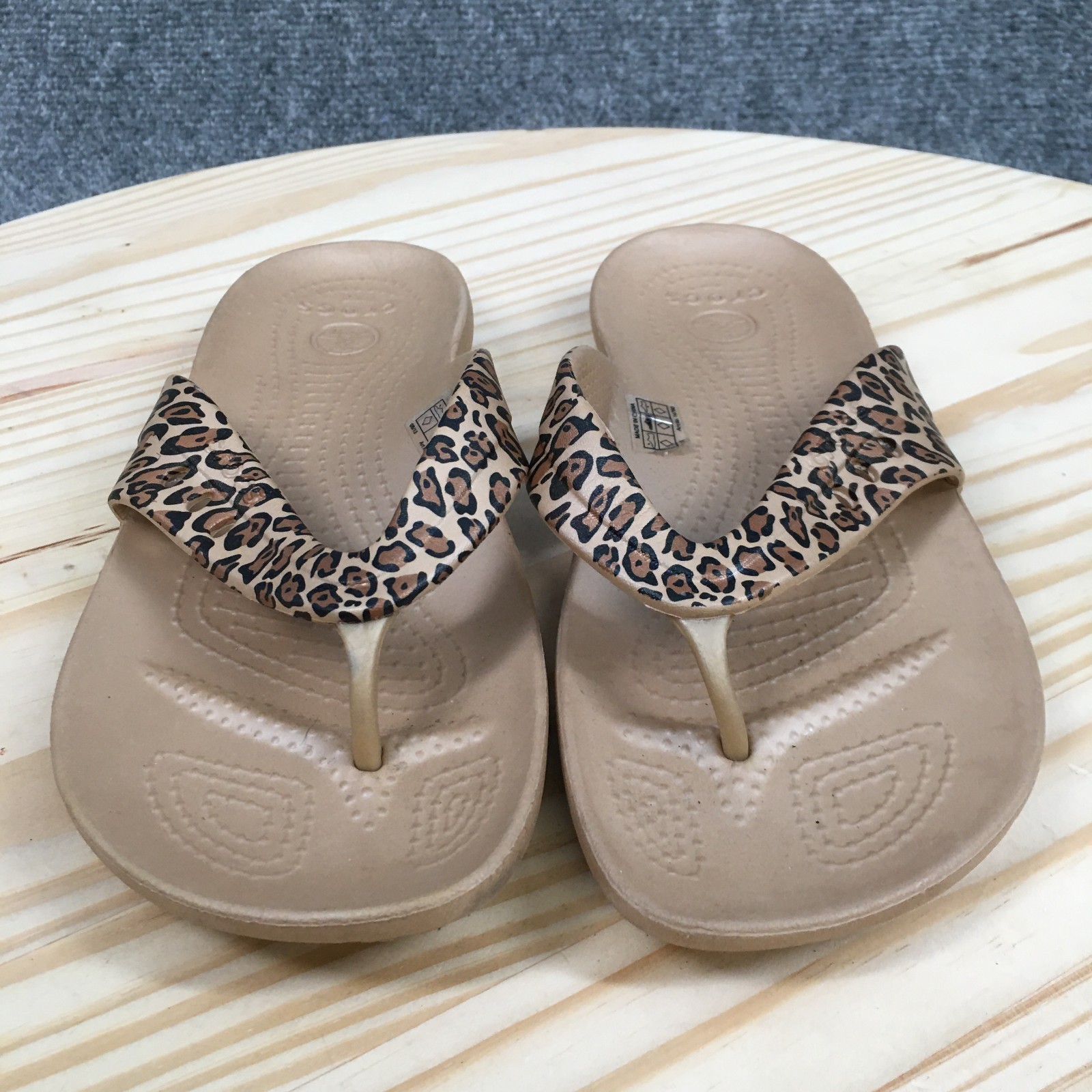 Crocs Sandals Womens 7 Kadee II Flip-Flop Brown Leopard Print Toe-Post Comfort