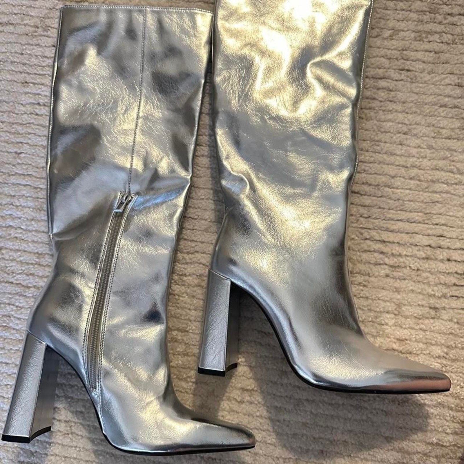 Zara Women’s Black and Silver Boots