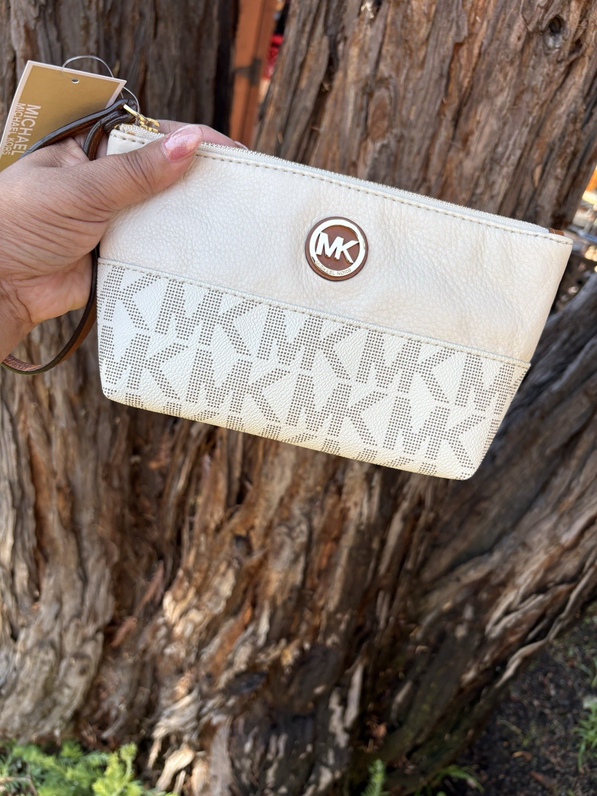 Michael Kors Fulton Wristlet Pouch NWT Vanilla Cream Logo Zip Clutch Bag