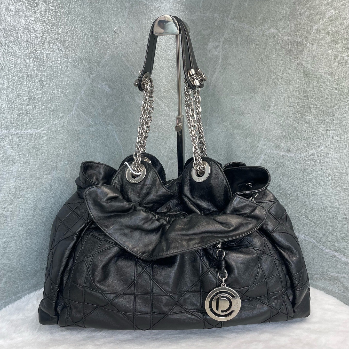 Dior Pre-Owned Authentic Shoulder Bag 40*16*25 Silver Free Tracked Shipping