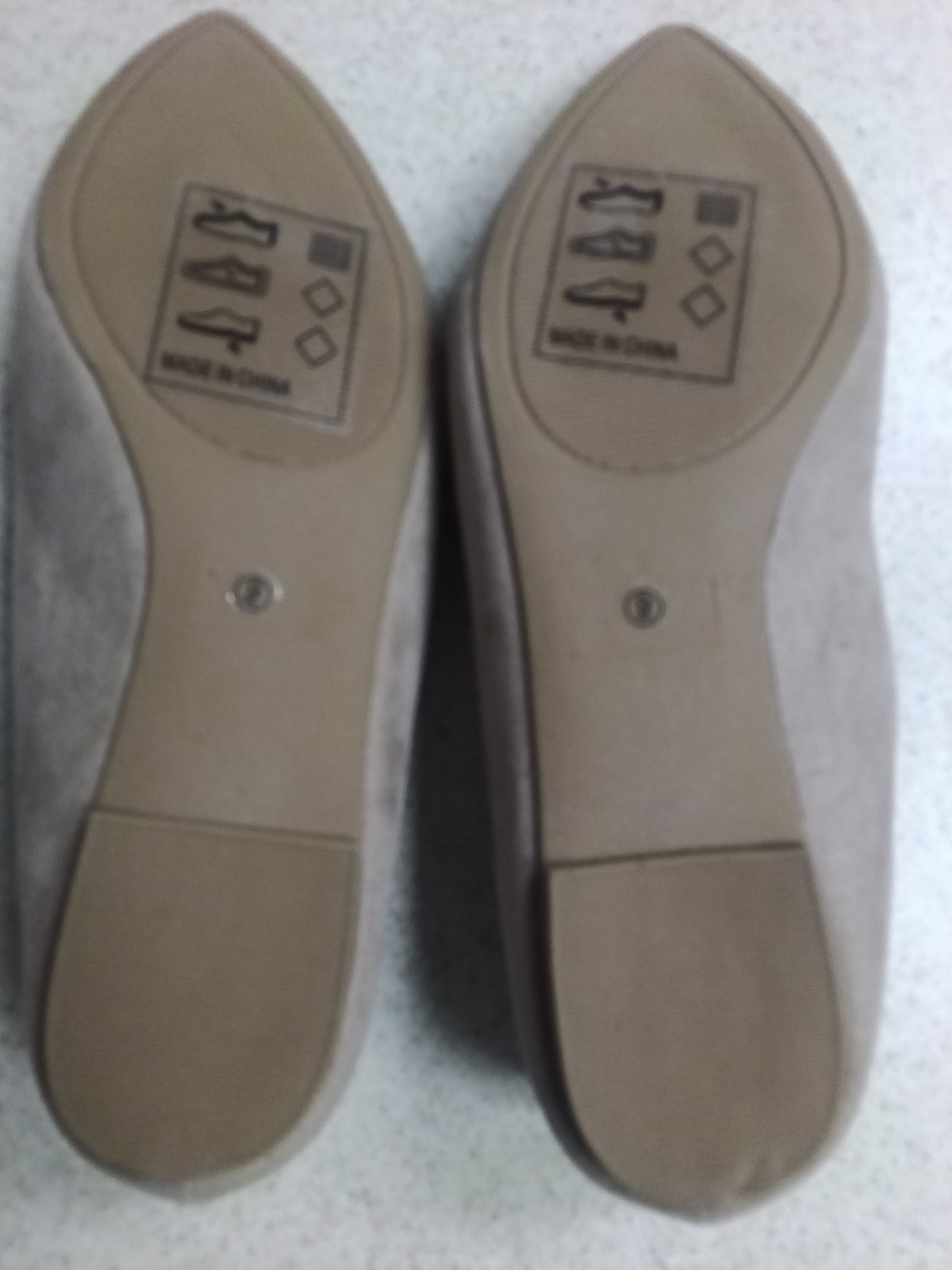 Sheln Woman’s shoe size 9 pre-owned good condition!!!