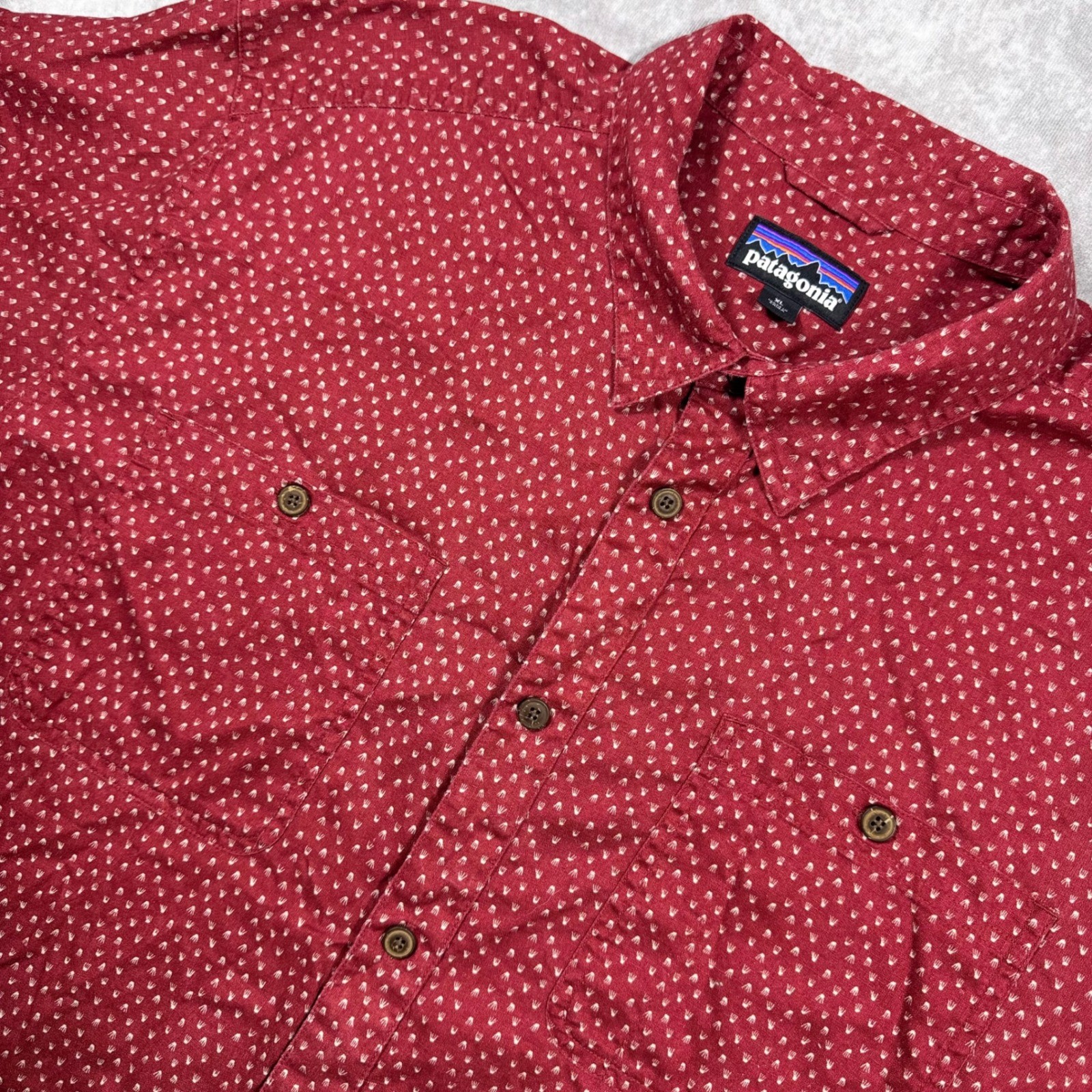 Patagonia Mens XL Red Hemp Organic Cotton Short Sleeve Button Down Shirt Print