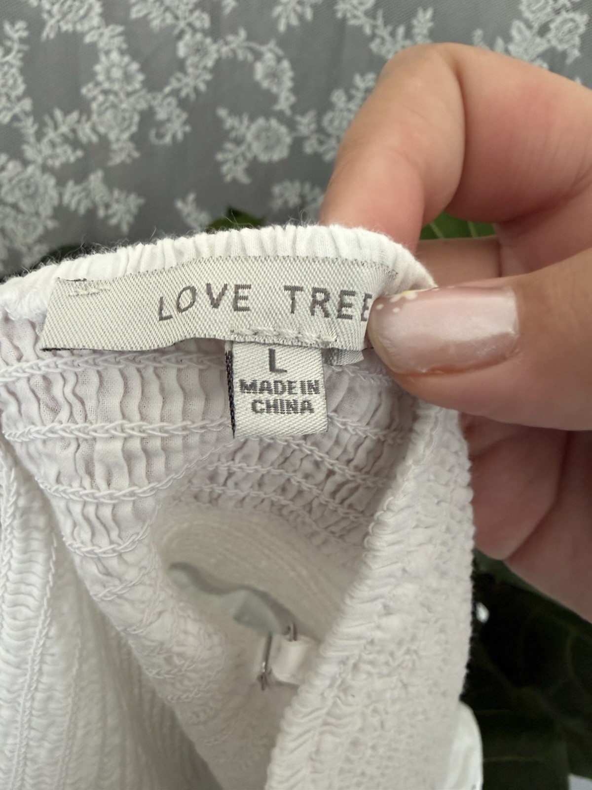 Love Tree White Smocked Eyelet Ruffle Square Neck Spaghetti Strap Cropped Tank L