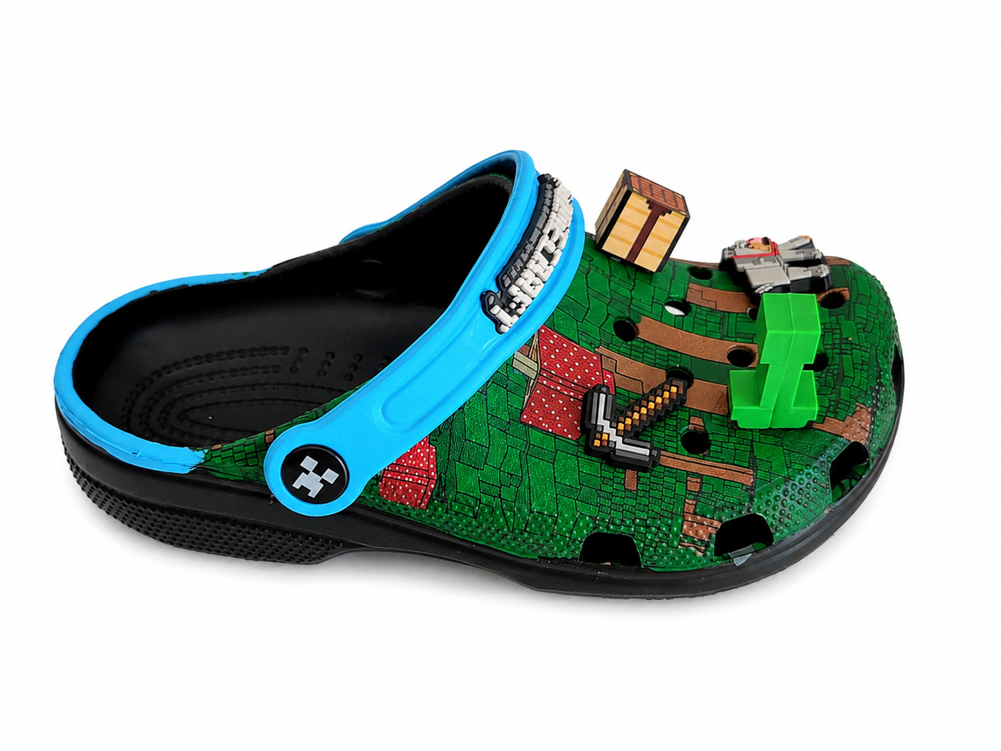 Minecraft Crocs Classic Clogs Kids New w/ Minor Factory Flaws Creeper Charms