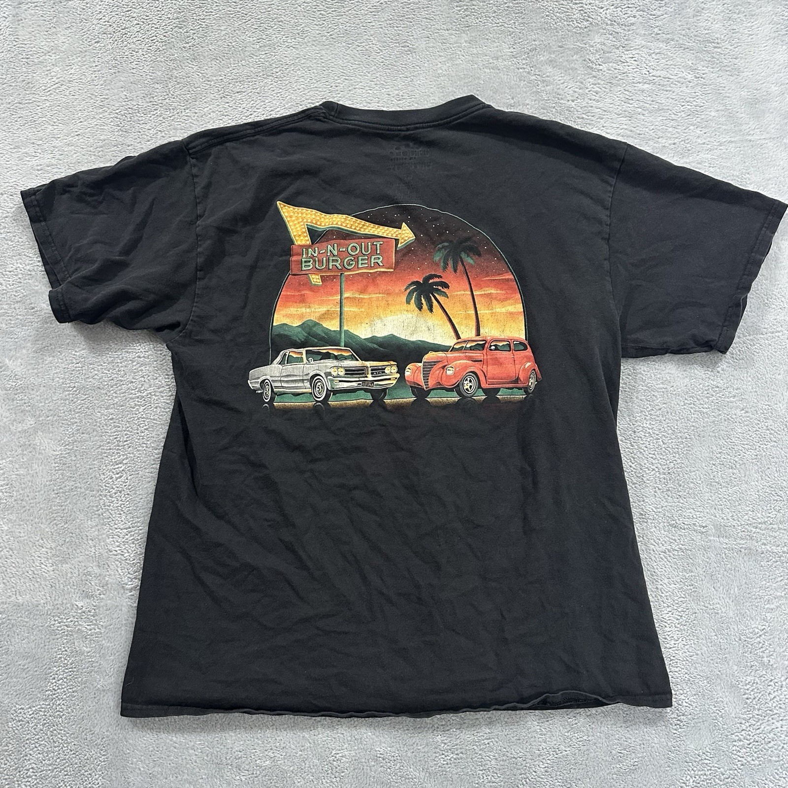 In N Out Burger Tee Tshirt Men Large Black Classic Cars Logo