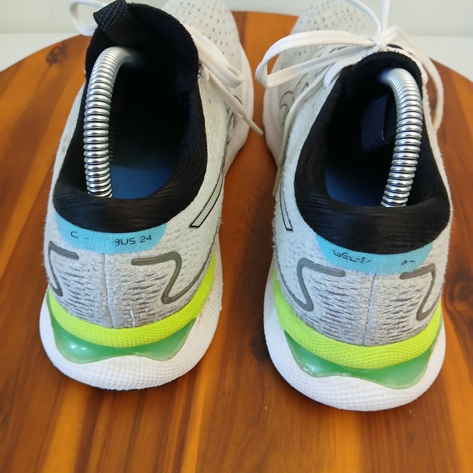 ASICS Gel-Cumulus 24 Mens 8 Grey Lime Running Shoes Sneakers 1011B359