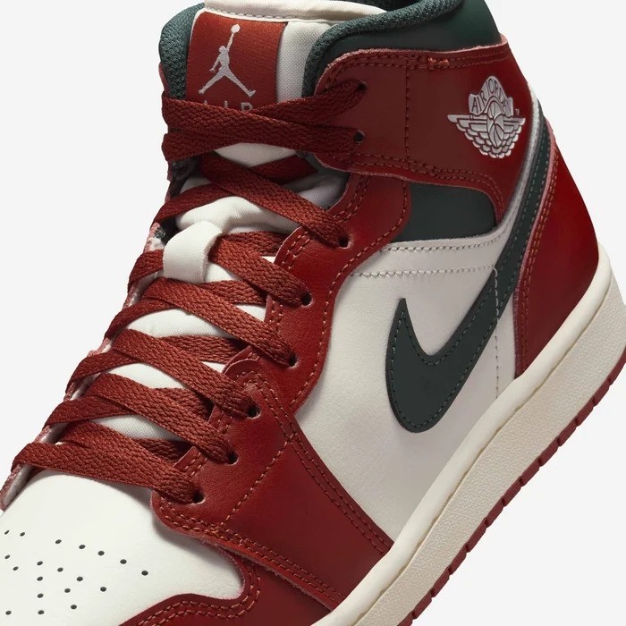 Air Jordan 1 Mid