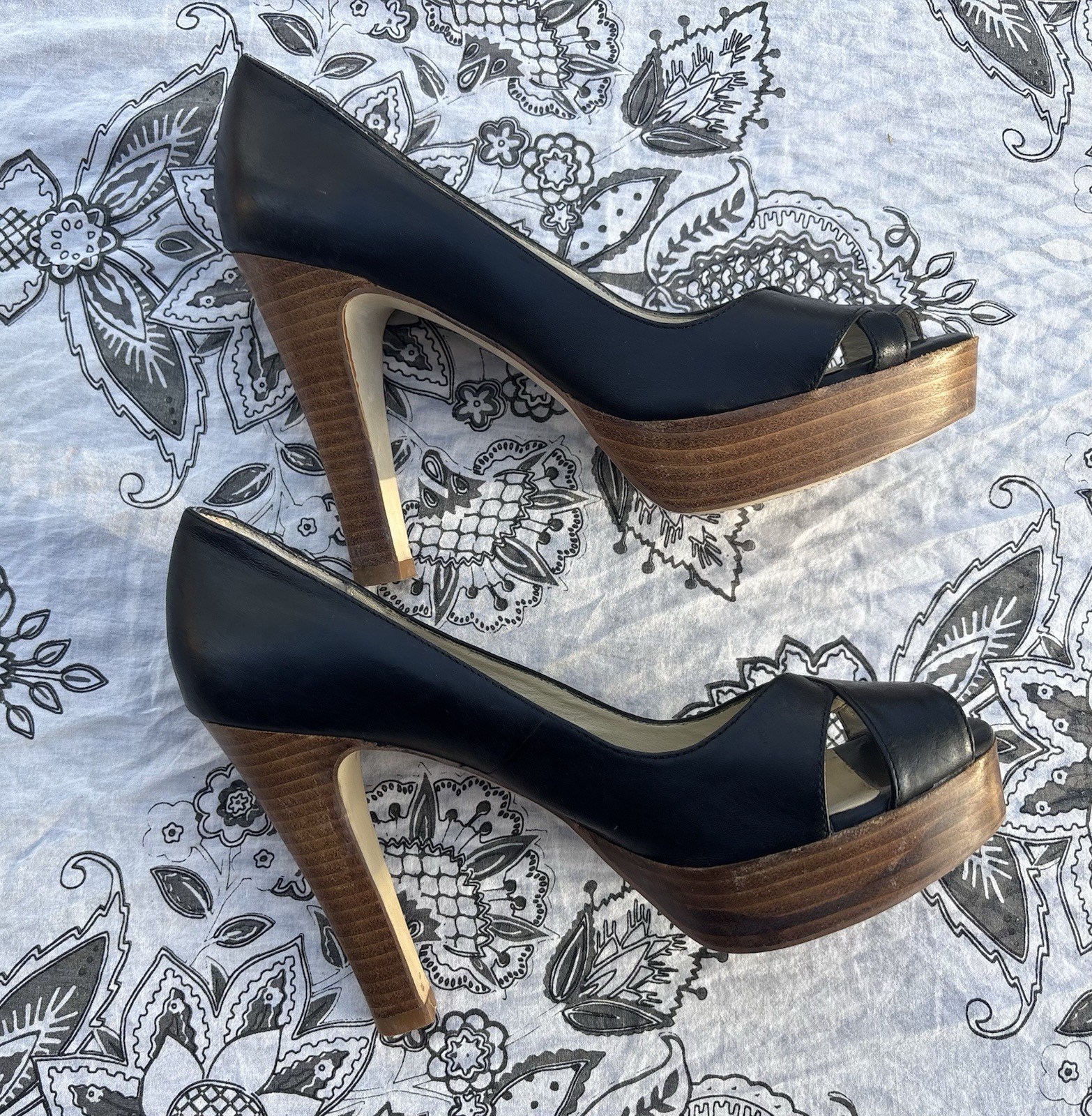 Steve Madden Glamor Black Leather Heels Women’s Size 7.5 Heel height 4.5 inch