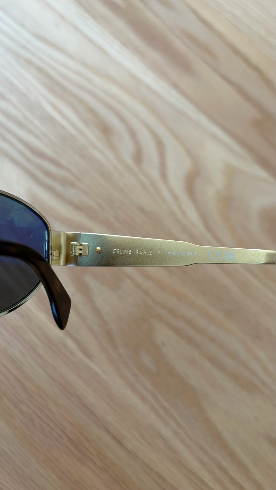 CELINE TRIOMPHE METAL 01 SUNGLASSES IN GOLD METAL WITH LEATHER POUCH BAG
