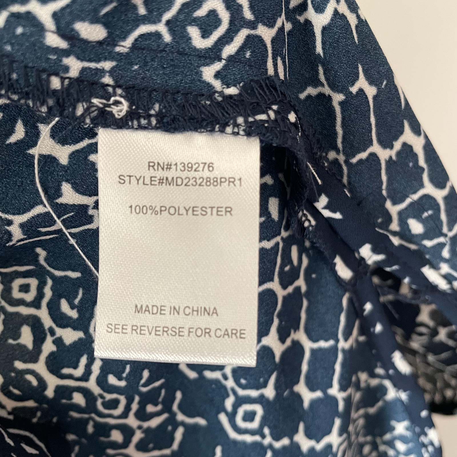 NWT Mv Danielle Womens Indigo Blue Snake Print Roll Tab Sleeve Tunic Top Size XL