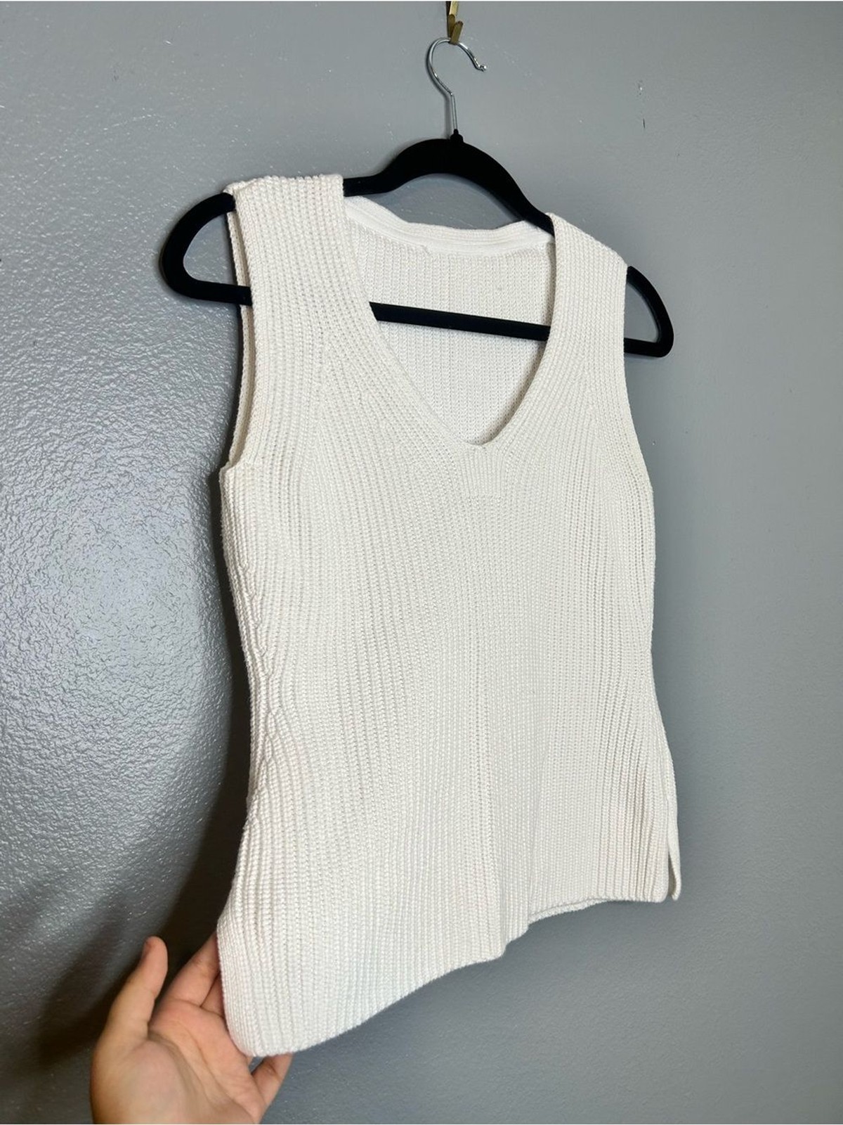 Sleeveless V-Neck Knit in White – Classic Preppy Old Money Capsule Tank Medium