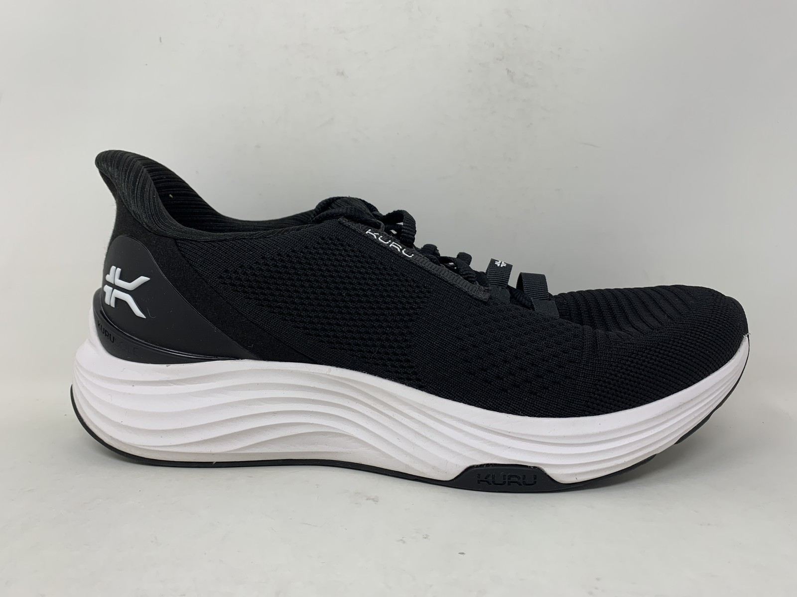 Men’s KURU ATOM 2, Jet Black/Bright White, 9 Medium US