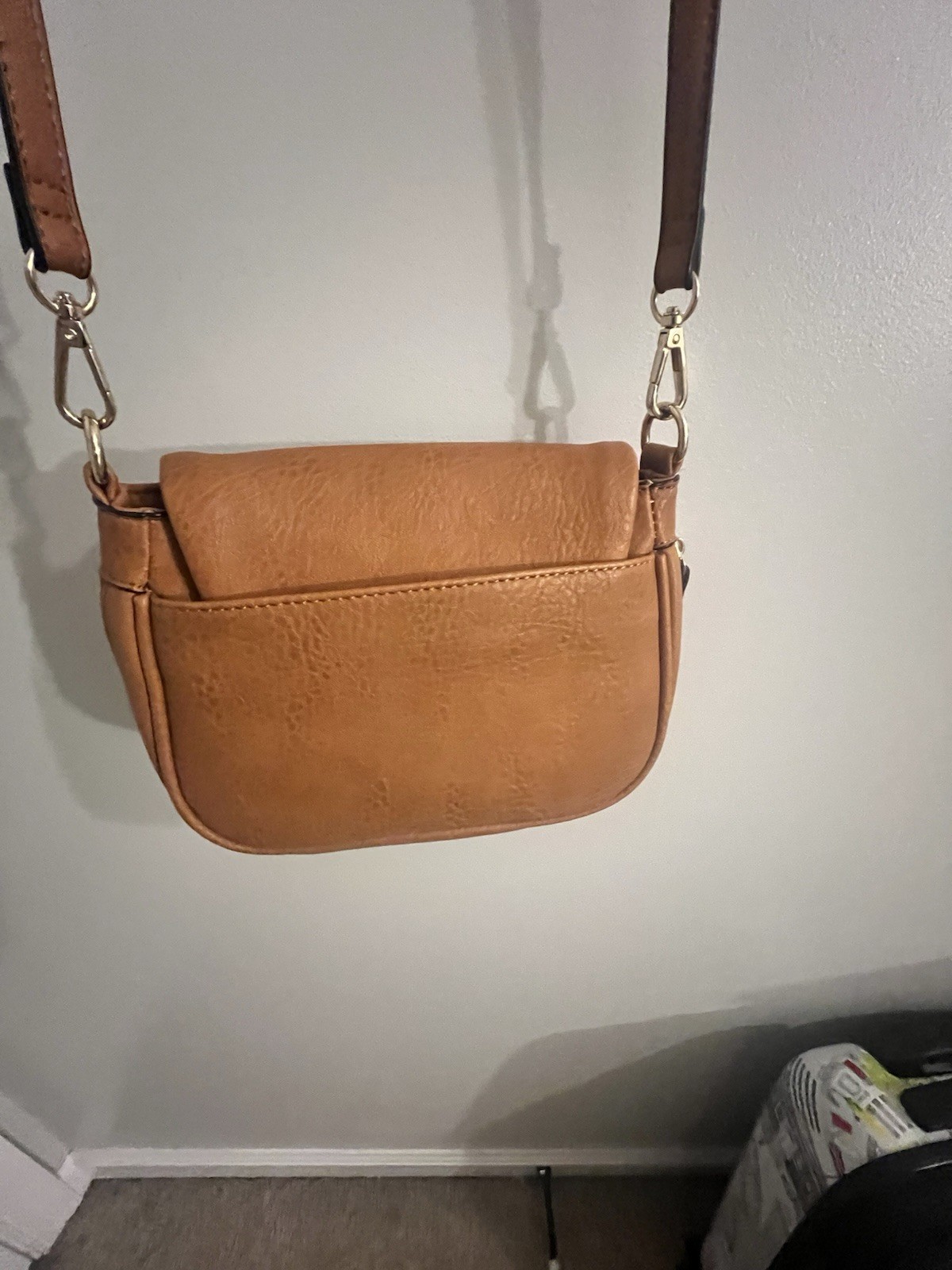 Moda Luxe Women’s Small Brown Chevron Crossbody Gold Zip Adjustable Strap