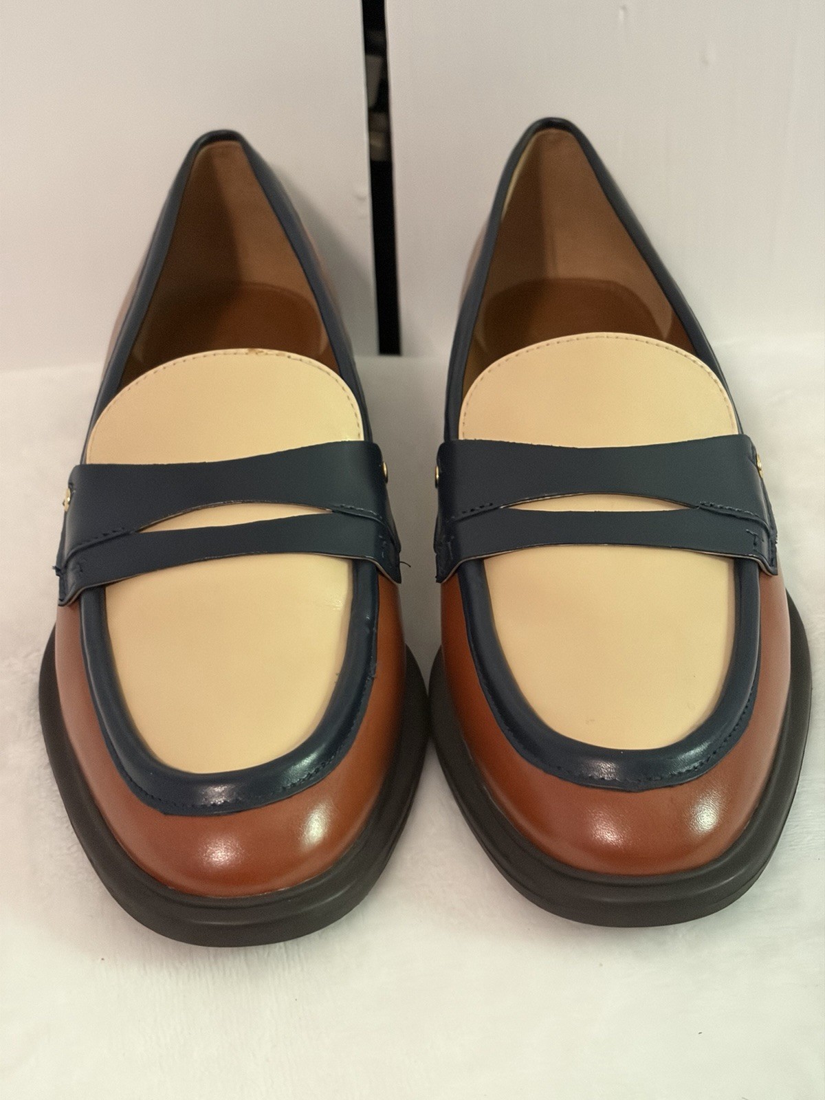 NWOT Franco Sarto Edith Almond Toe Penny Loafers Size 6.5M Biscuit Brown Navy