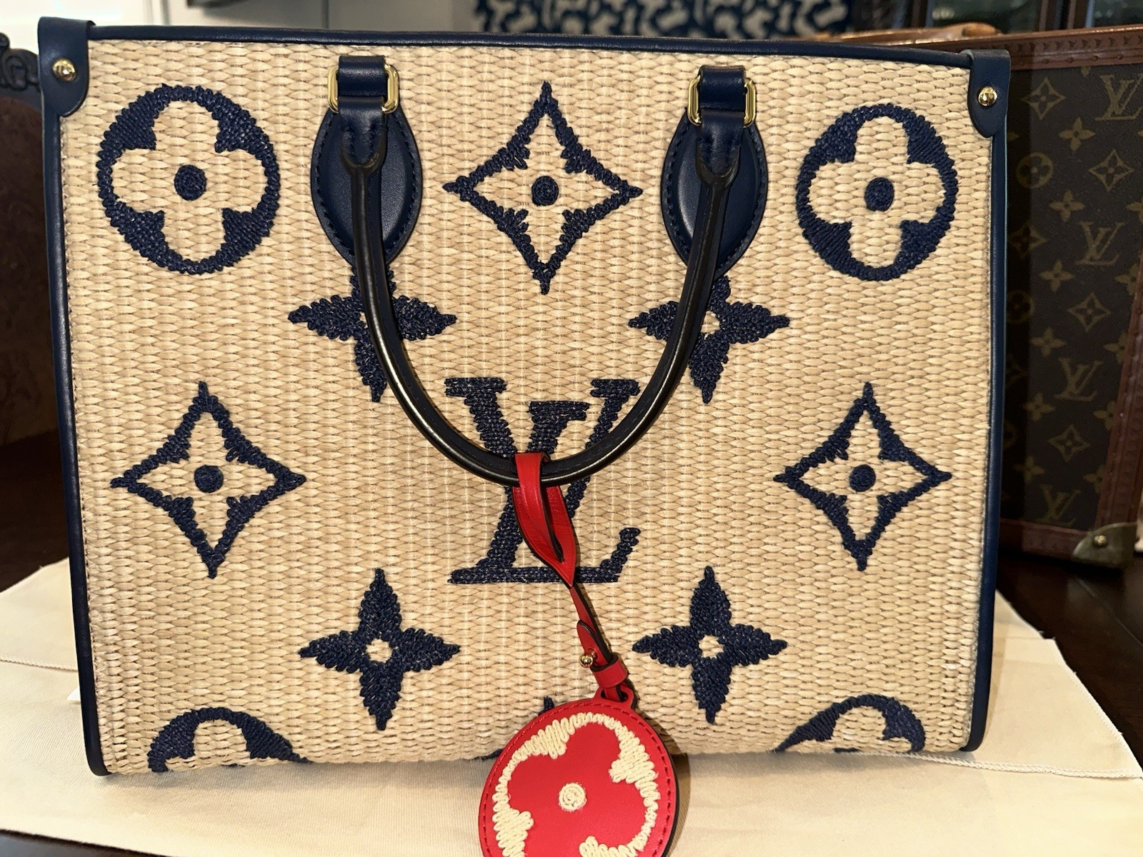 AUTHENTIC LOUIS VUITTON Monogram Raffia OnTheGo OTG MM Navy Blue Bag, M57723
