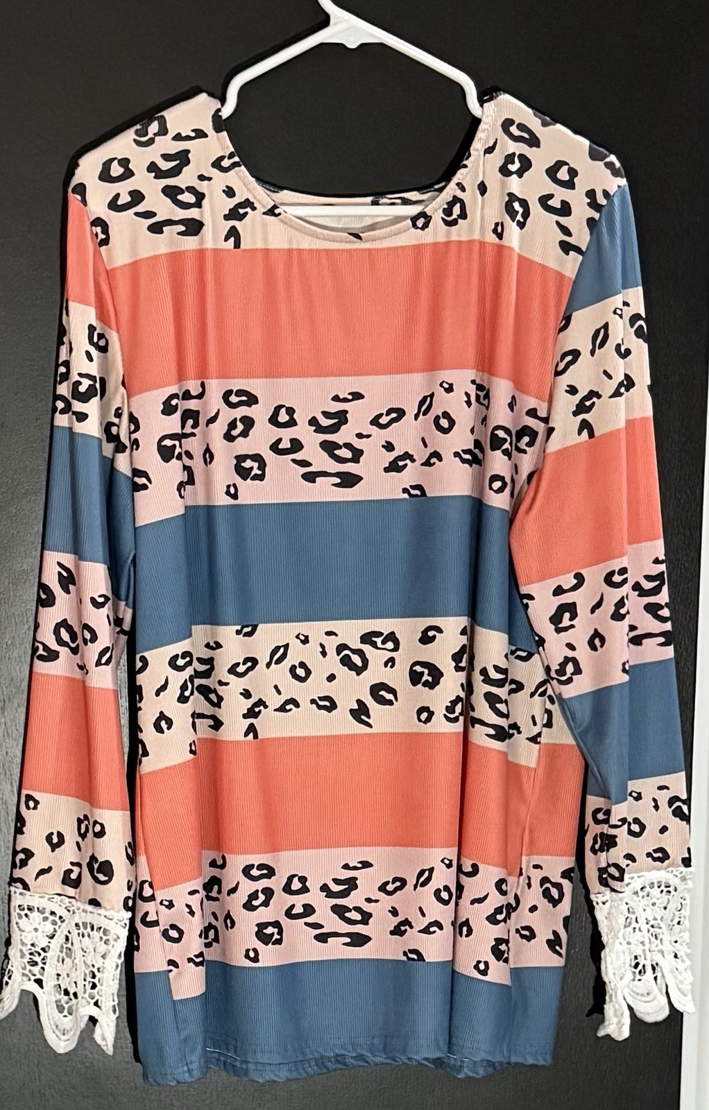 Women’s 2XL Pink Blue Leopard Print Striped Knit Round Neck Lace Cuff Tunic