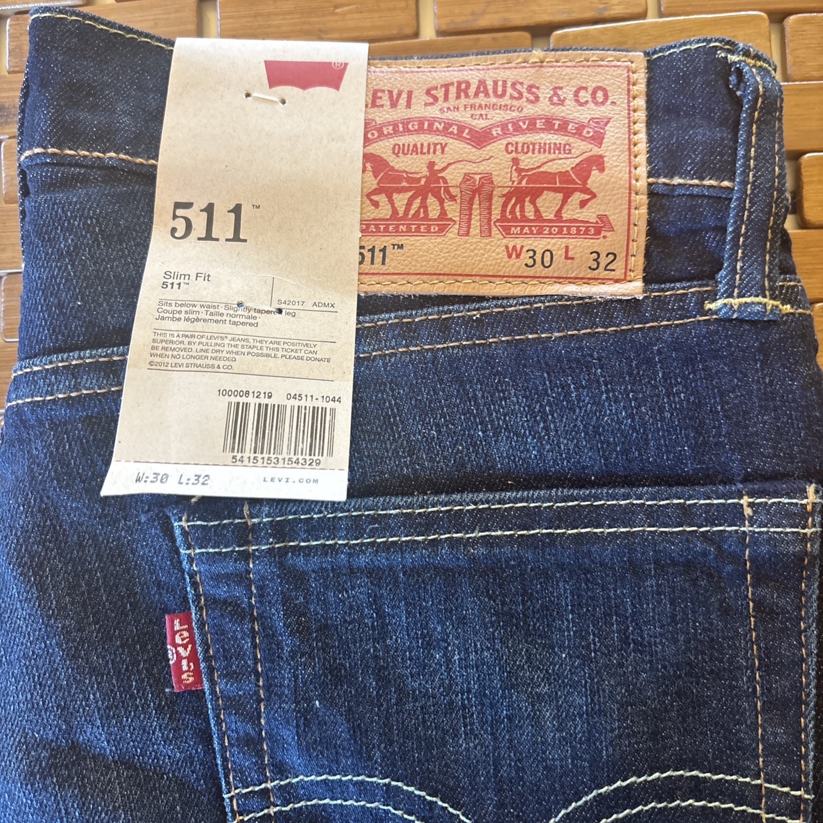 LEVI’S 511 MEN’S JEANS SIZE 30W 32L SLIM FIT BLUE SUPER SOFT FABRIC. NEW