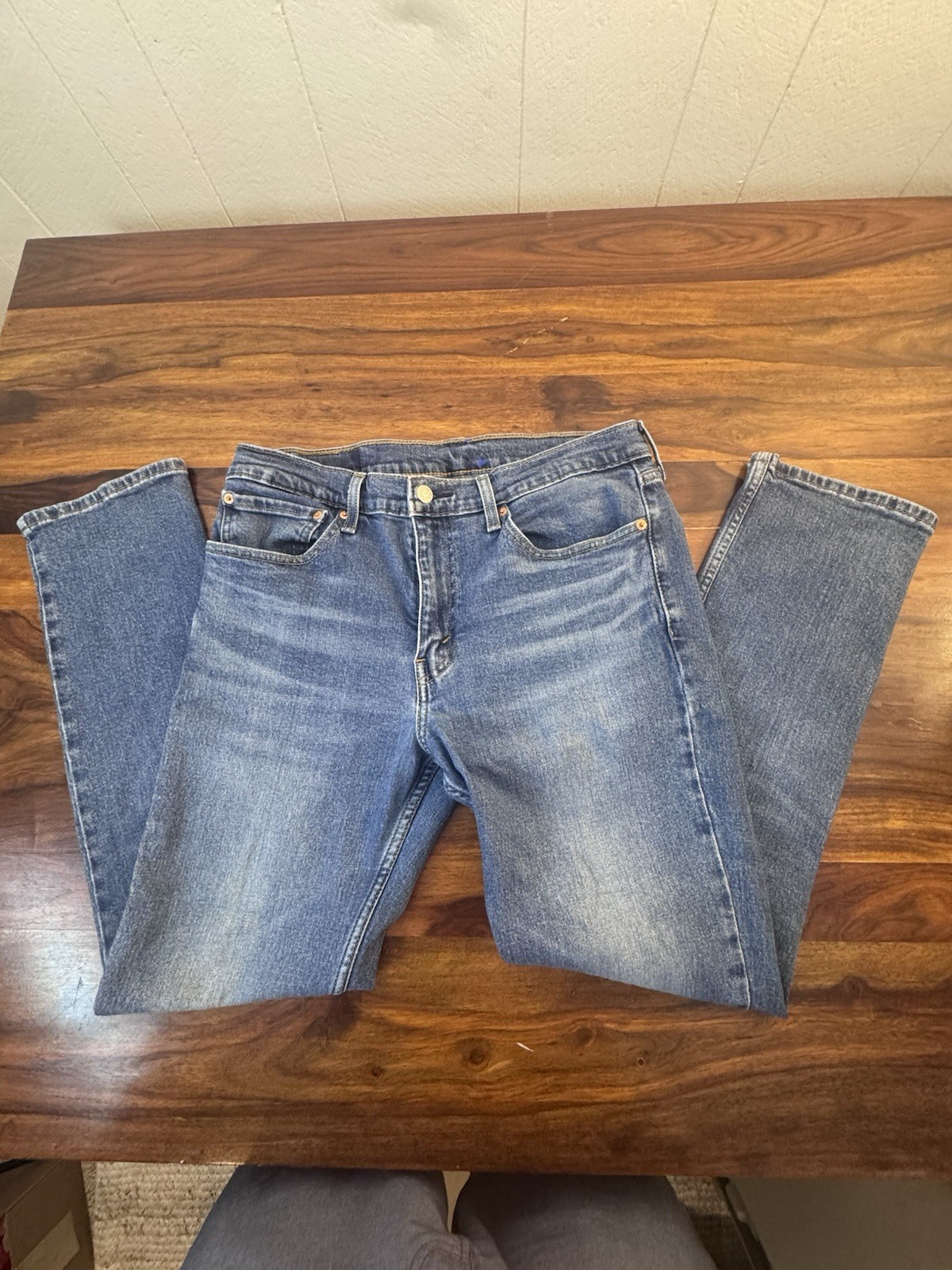 Levi’s 511 Men’s Dark Wash Blue Jeans Size 34×30
