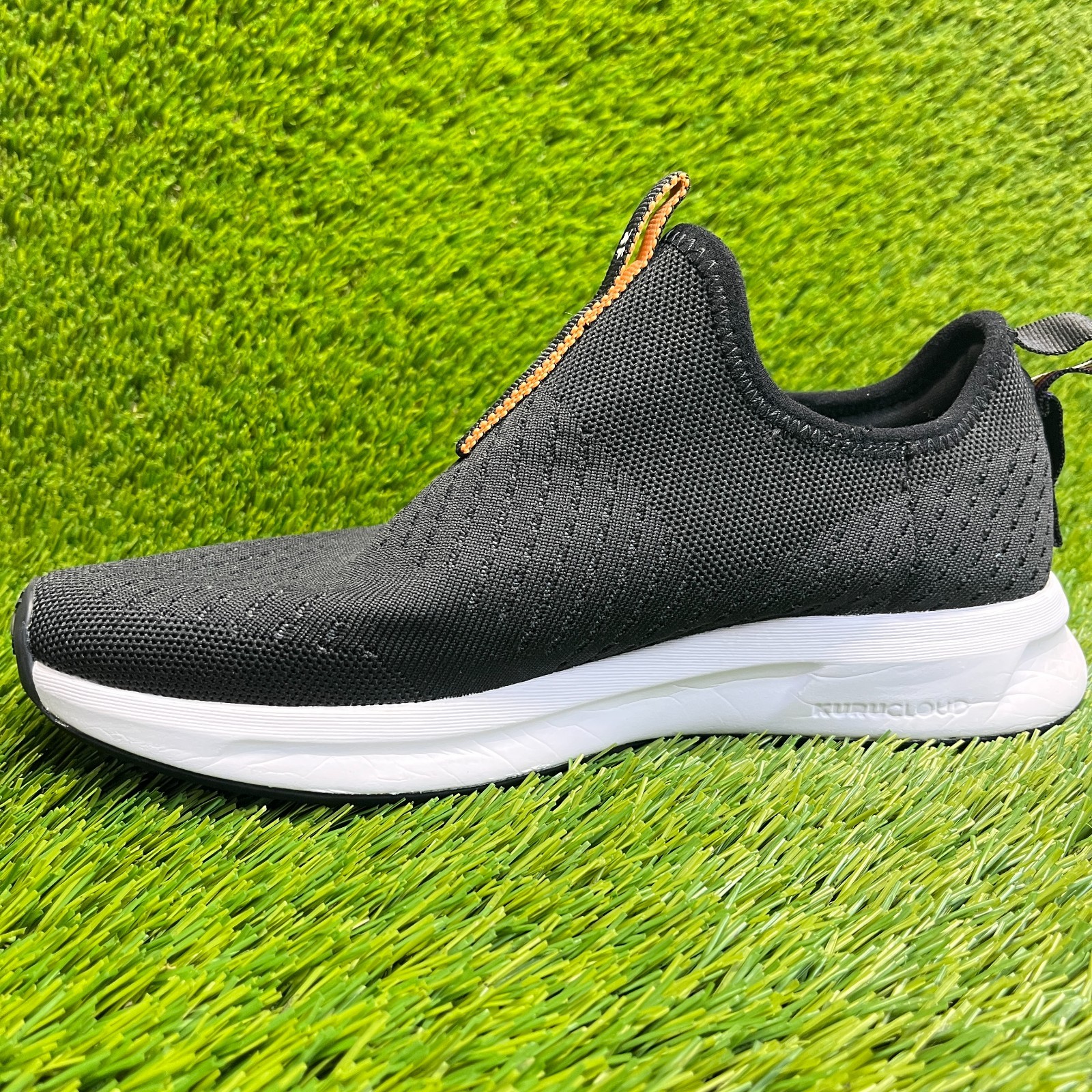 Kuru Atom Womens Size 9 Black White Athletic Walking Slip On Shoes Sneakers