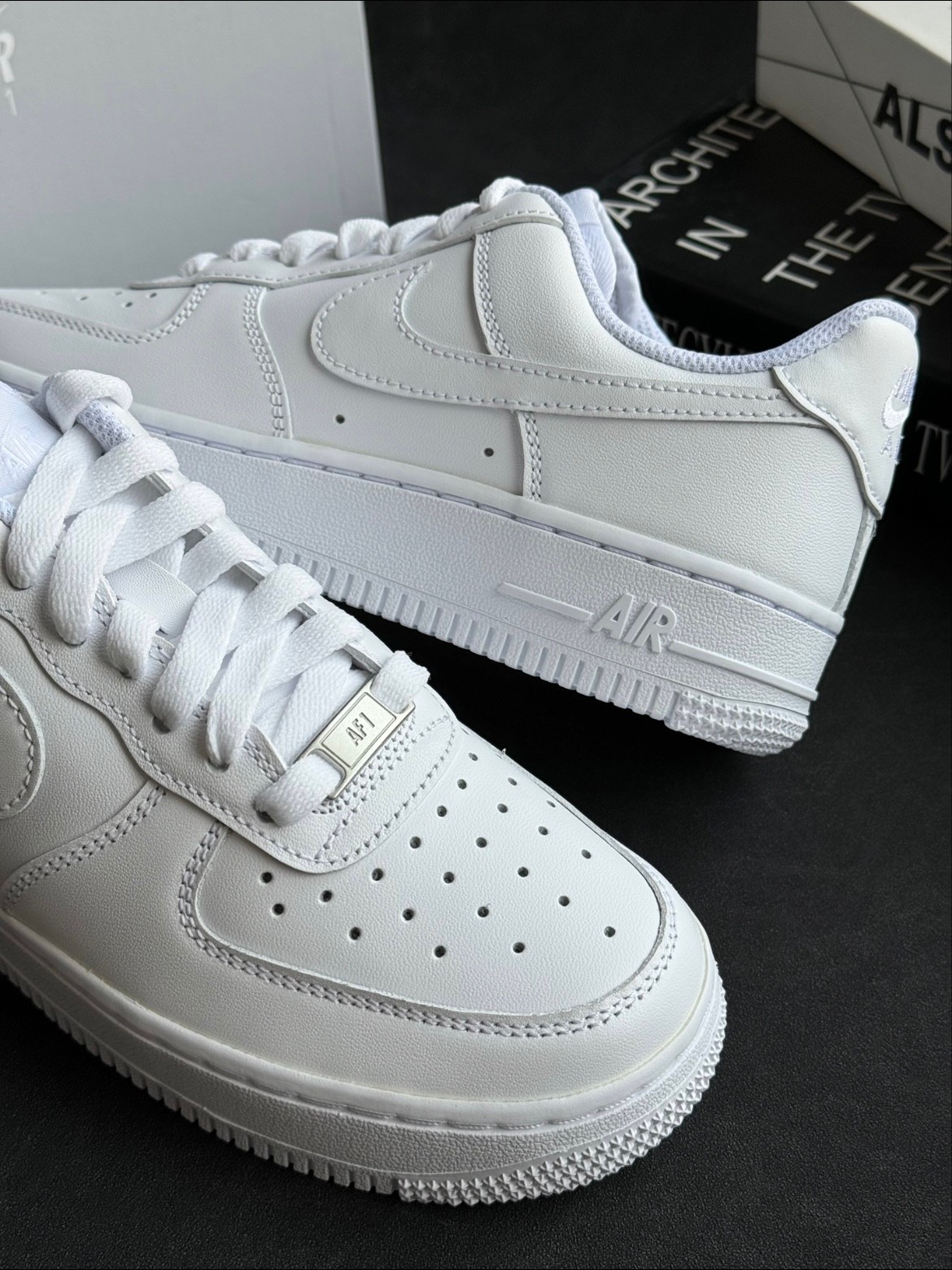 Men’s Nike Air Force 1 ’07 Low Triple Black/White Classic Sneakers US Men’s Size