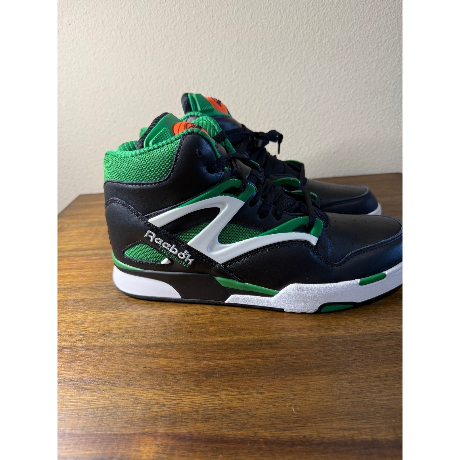 Reebok Pump Omni Zone II Mens 10.5 Black Green New GX3779 Hexalite Basketball