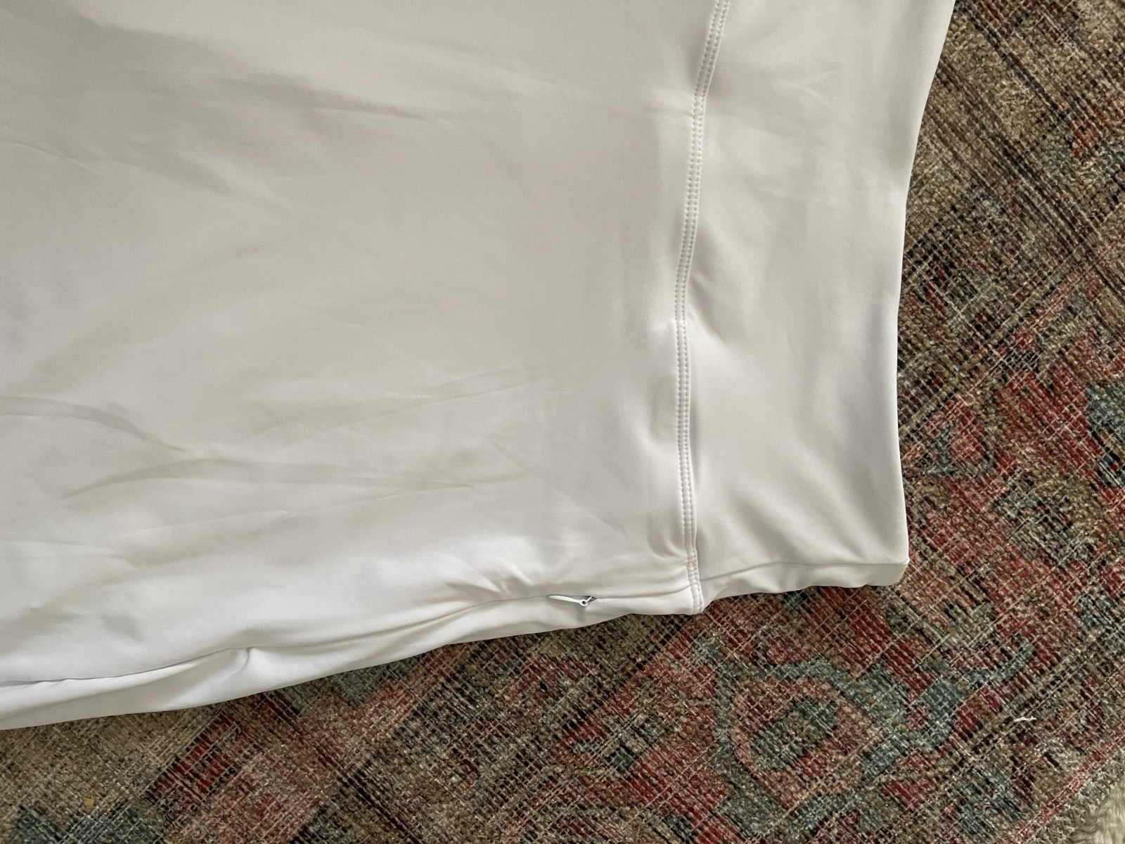 white athletic swim skirt NWT size L two zip up pockets
