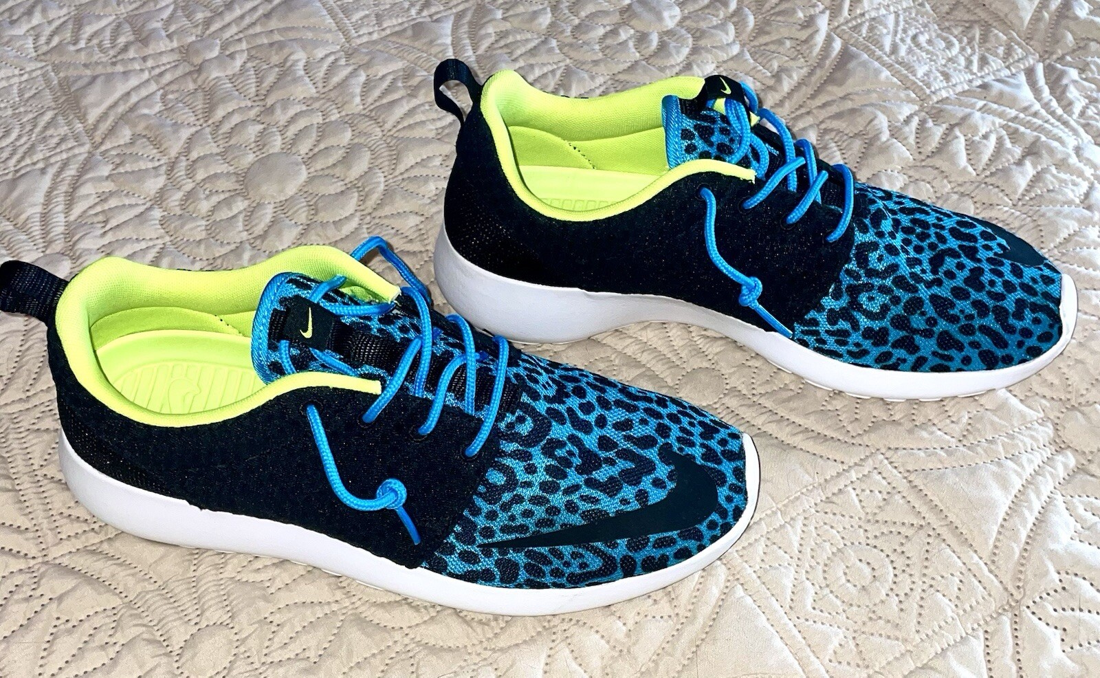 Nike Roshe Run FB (Blue Leopard) Blue Black Neon Yellow-Green Men’s Size 9.5