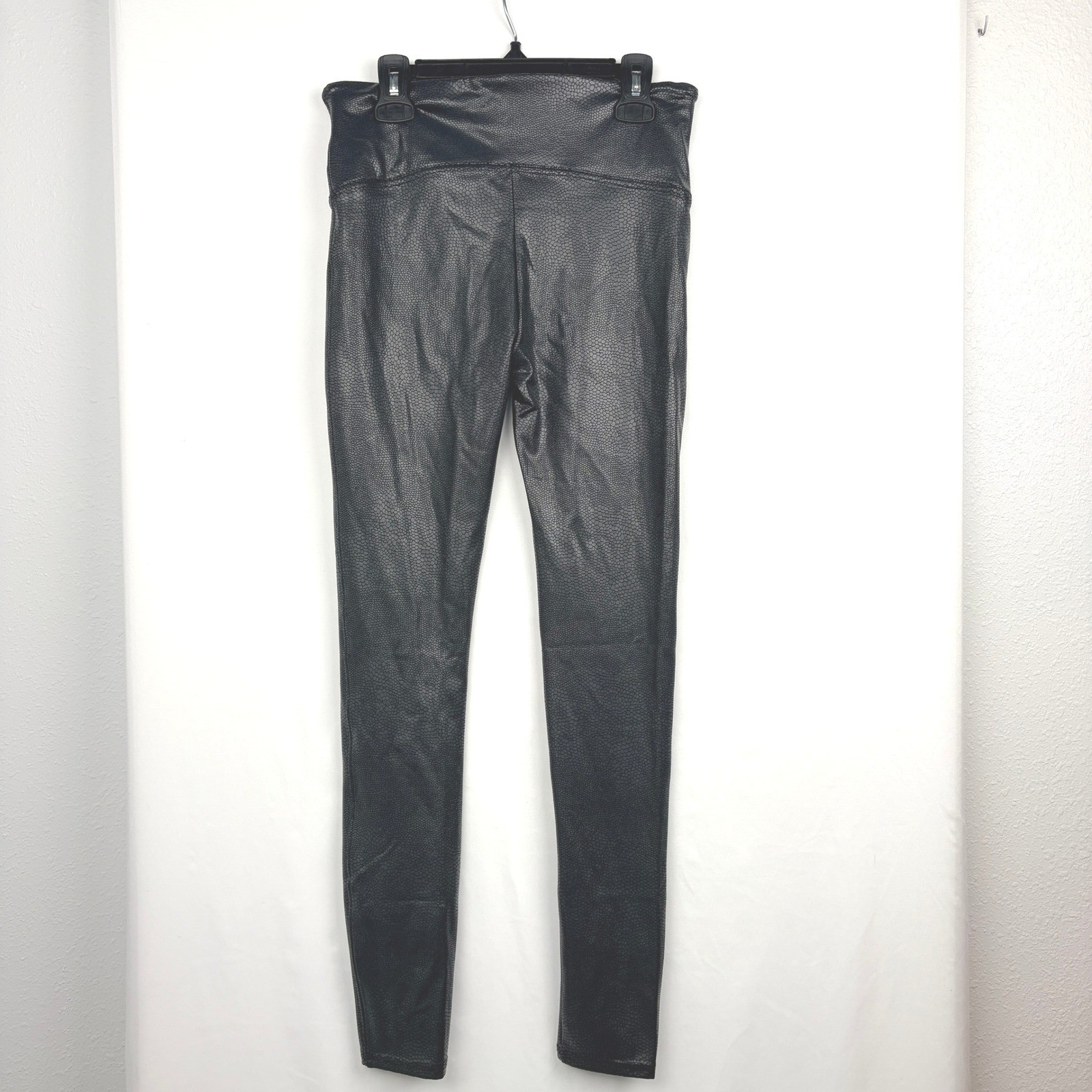 Spanx Faux Leather Snake Embossed Leggings Size M Black SPX-VIO-FAUX