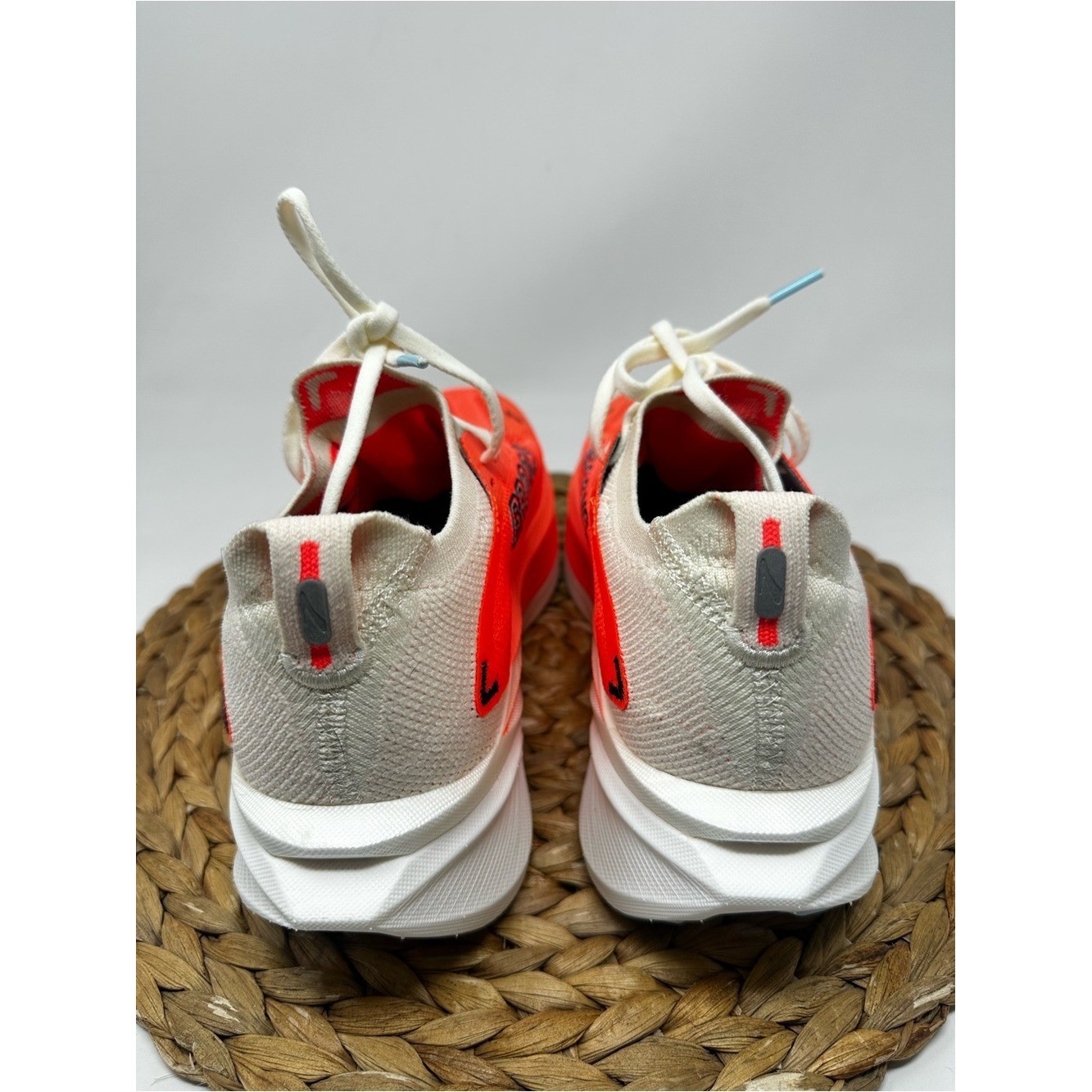 BROOKS Hyperion Max 3 Running Shoes Coconut Fiery Coral Atomizer Size 9 Women’s