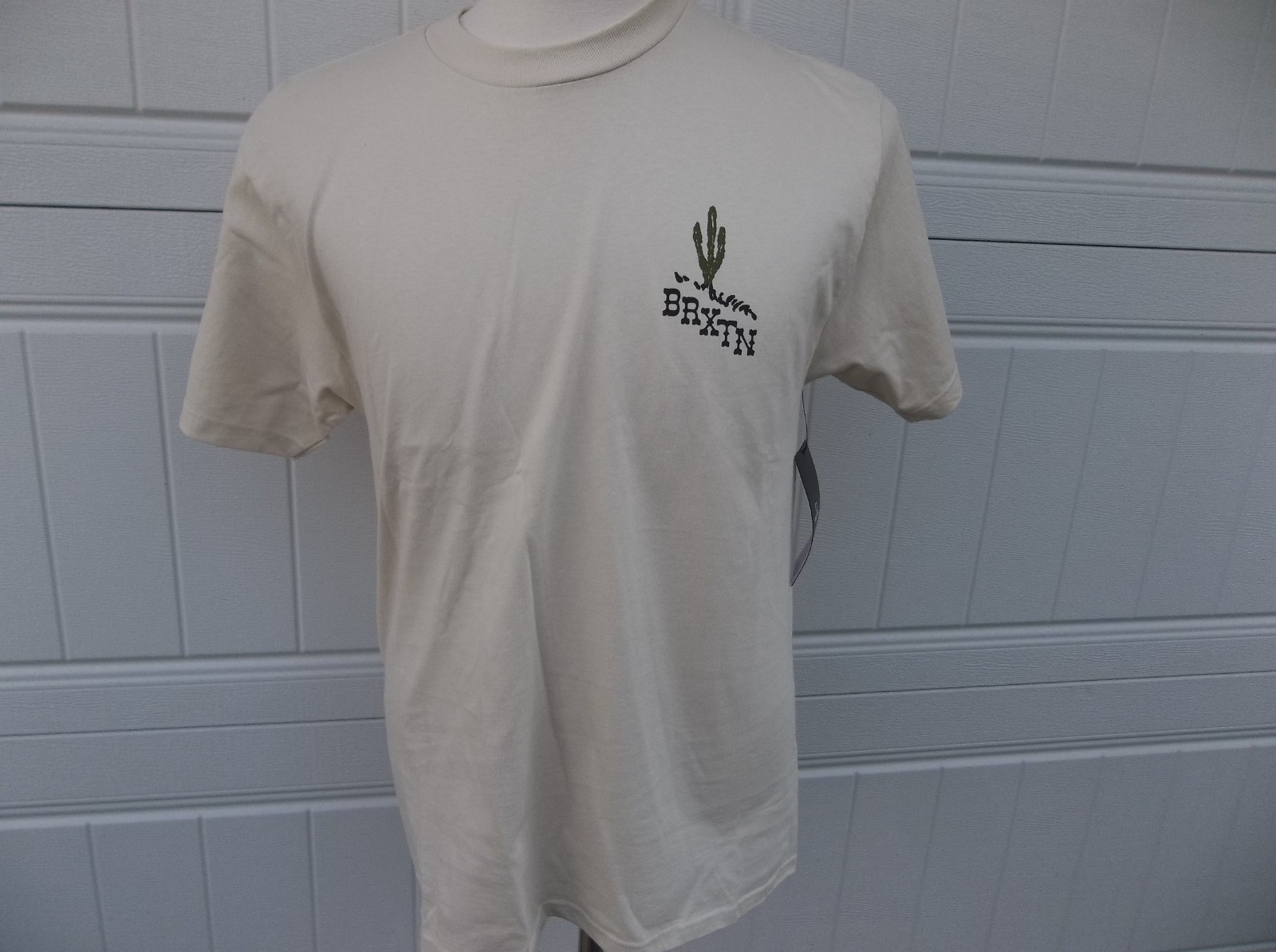 NWT MEN’S BRIXTON KESLO STANDARD TEE SHIRT.MEDIUM.BRAND NEW FOR 2026.