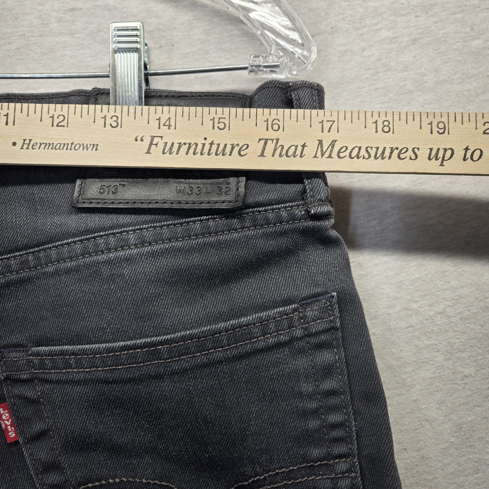 Levi’s 513 33×32 Slim Fit Straight Leg Black Denim Jeans Men’s 5-Pocket Design