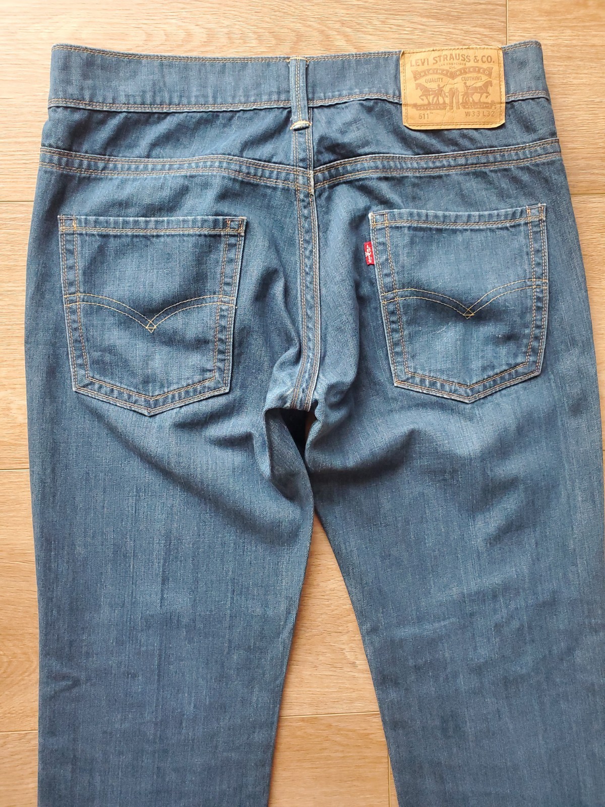 Levi’s Men’s 511 Blue Medium Wash Denim Jeans Button Fly, 33×32