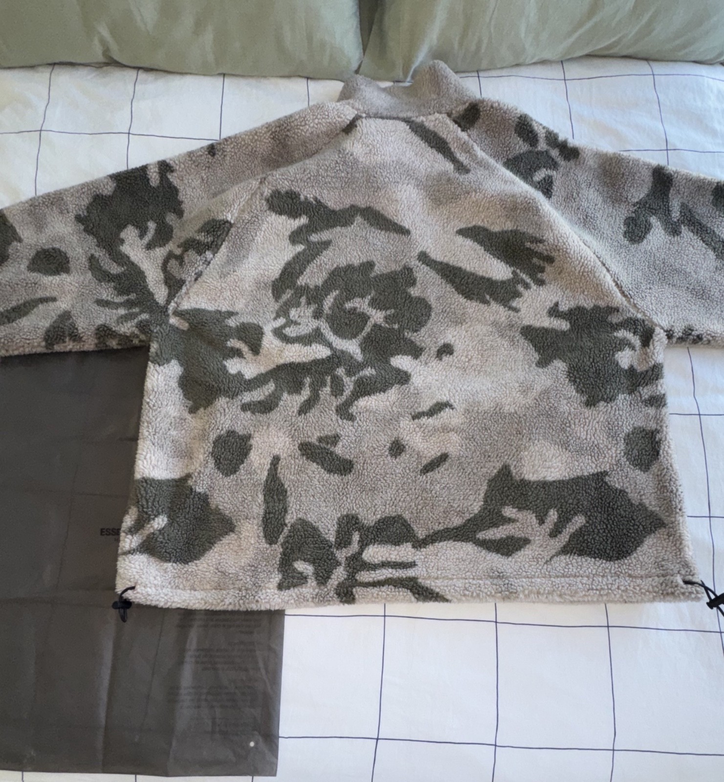 Fear of God – Essentials/ Camouflage fleece zip-up jacket, XXL