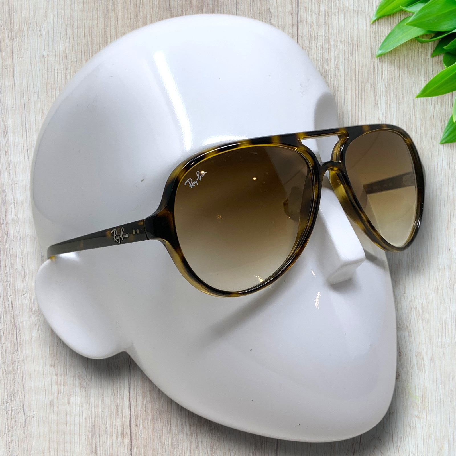 Ray-Ban RB4125 Cats 5000 Aviator Tortoise Sunglasses 710/51 59mm Italy Case Box