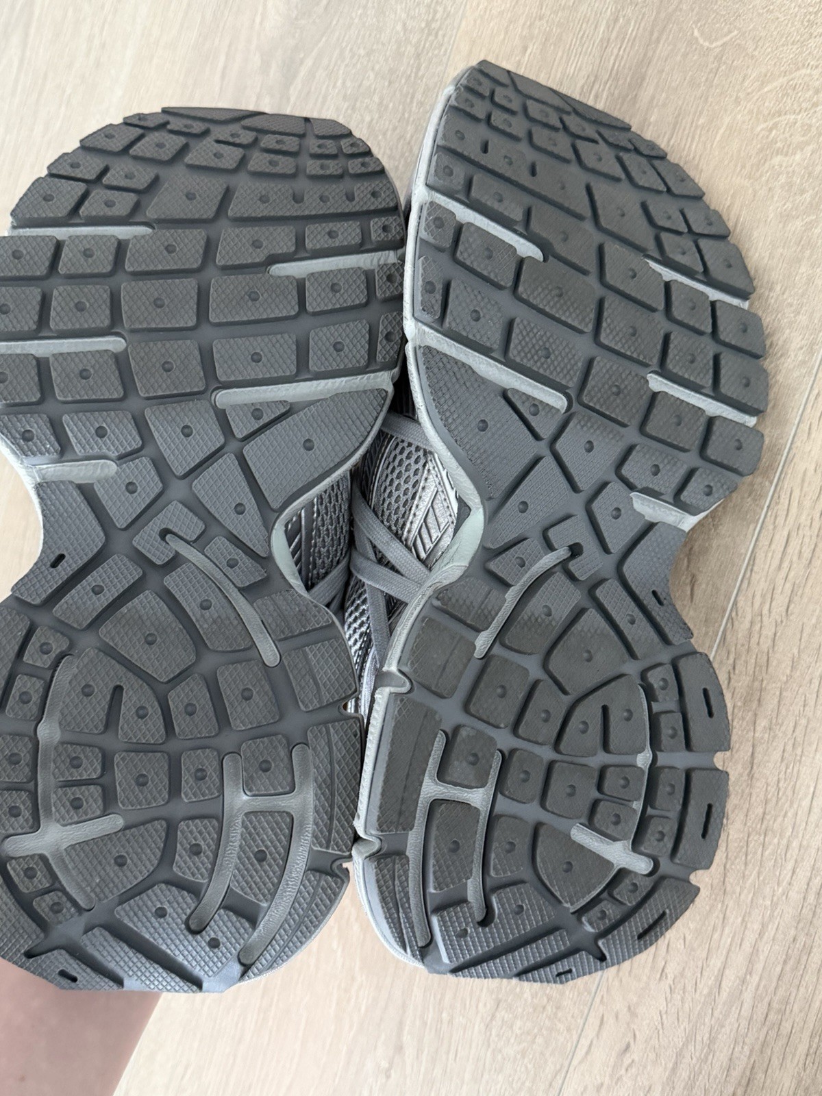 Balenciaga 3XL EXTREME LACES B SNEAKER IN GREY