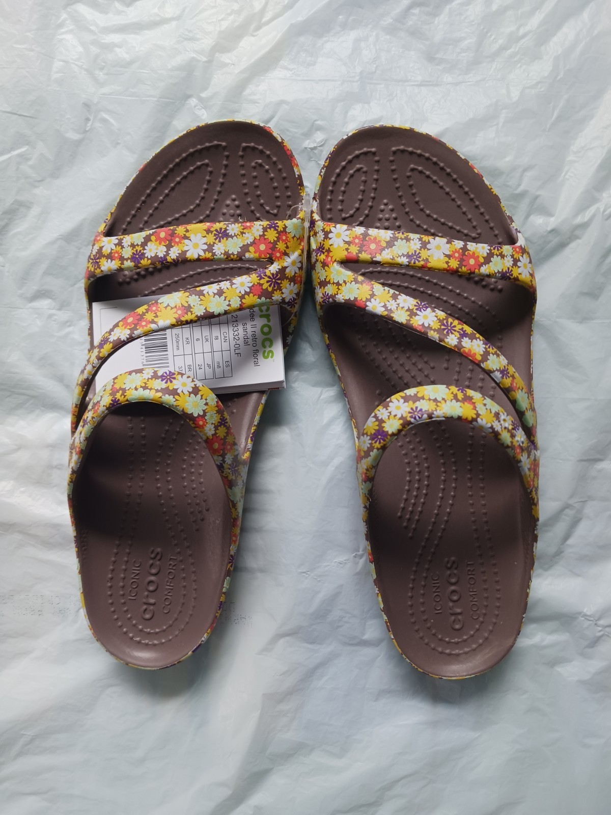 Crocs Kadee II Retro Floral Sandals Women’s Size 8 New with tags.