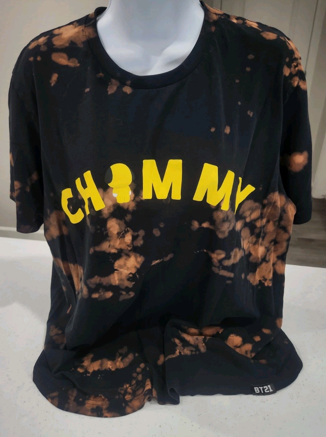 UT Uniqlo X BT21 Chimmy Park Jimin BTS Men’s Size L T-Shirt Bleach Tie Dye Used
