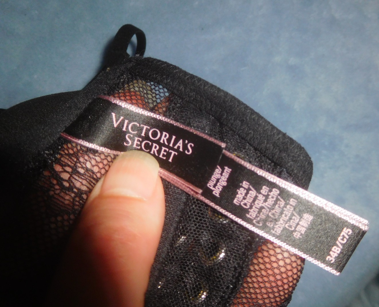 EUC! Victoria’s Secret Bombshell Add 2 Cup Sizes Push-Up Bra Black Lace 34B