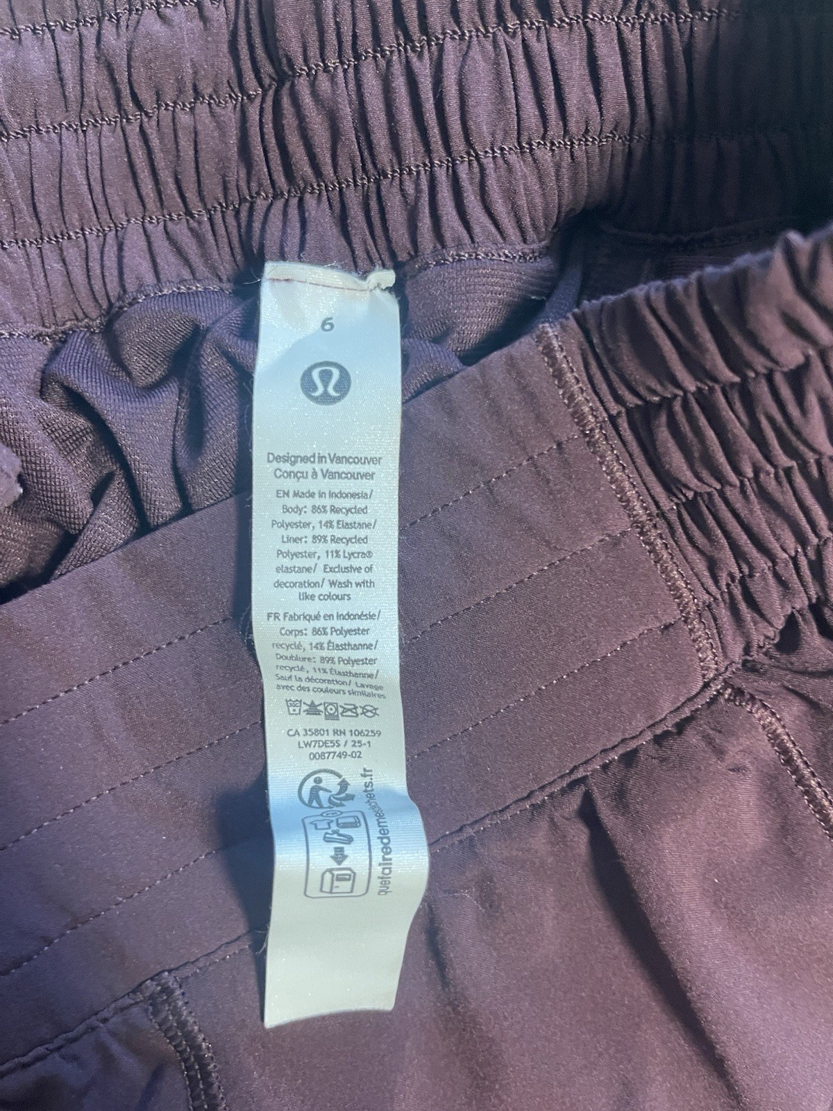 Lululemon Hotty Hot Short High-Rise Long 4’’ Womens Size 6 Maroon Lined Gym