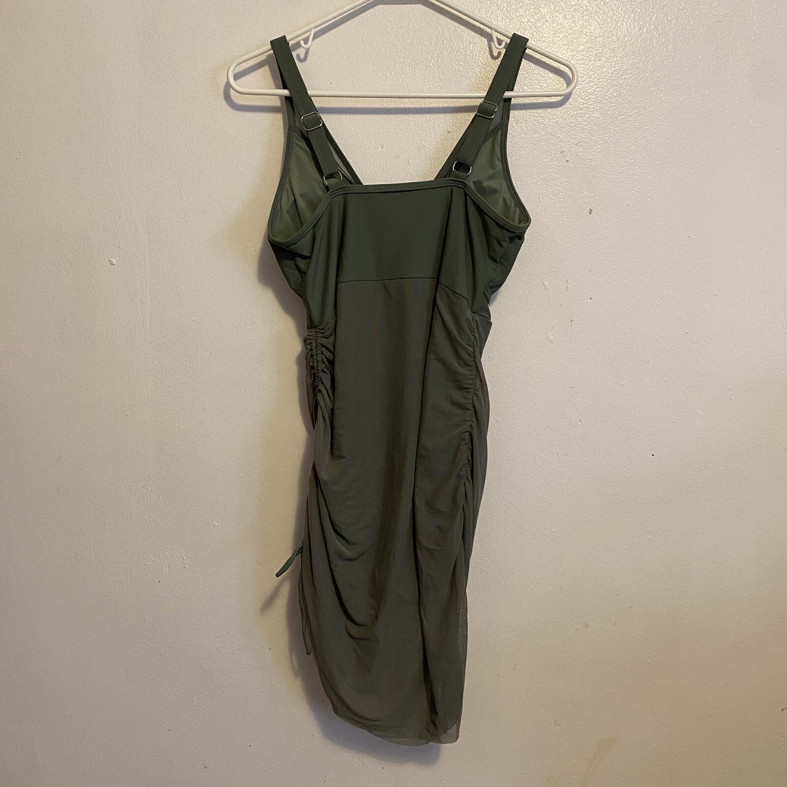 Blooming Jelly Green Swimsuit One Piece Size Large New