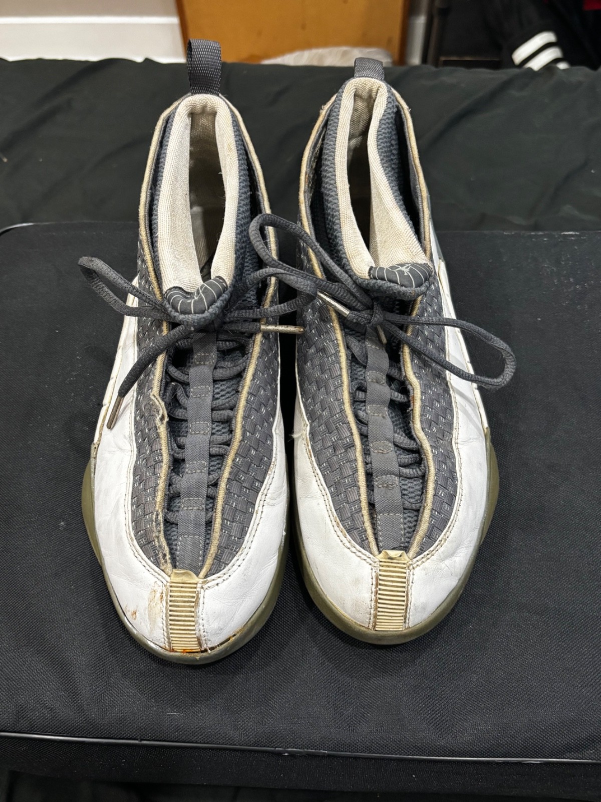 Size 10.5 – Air Jordan 15 OG Flint Grey