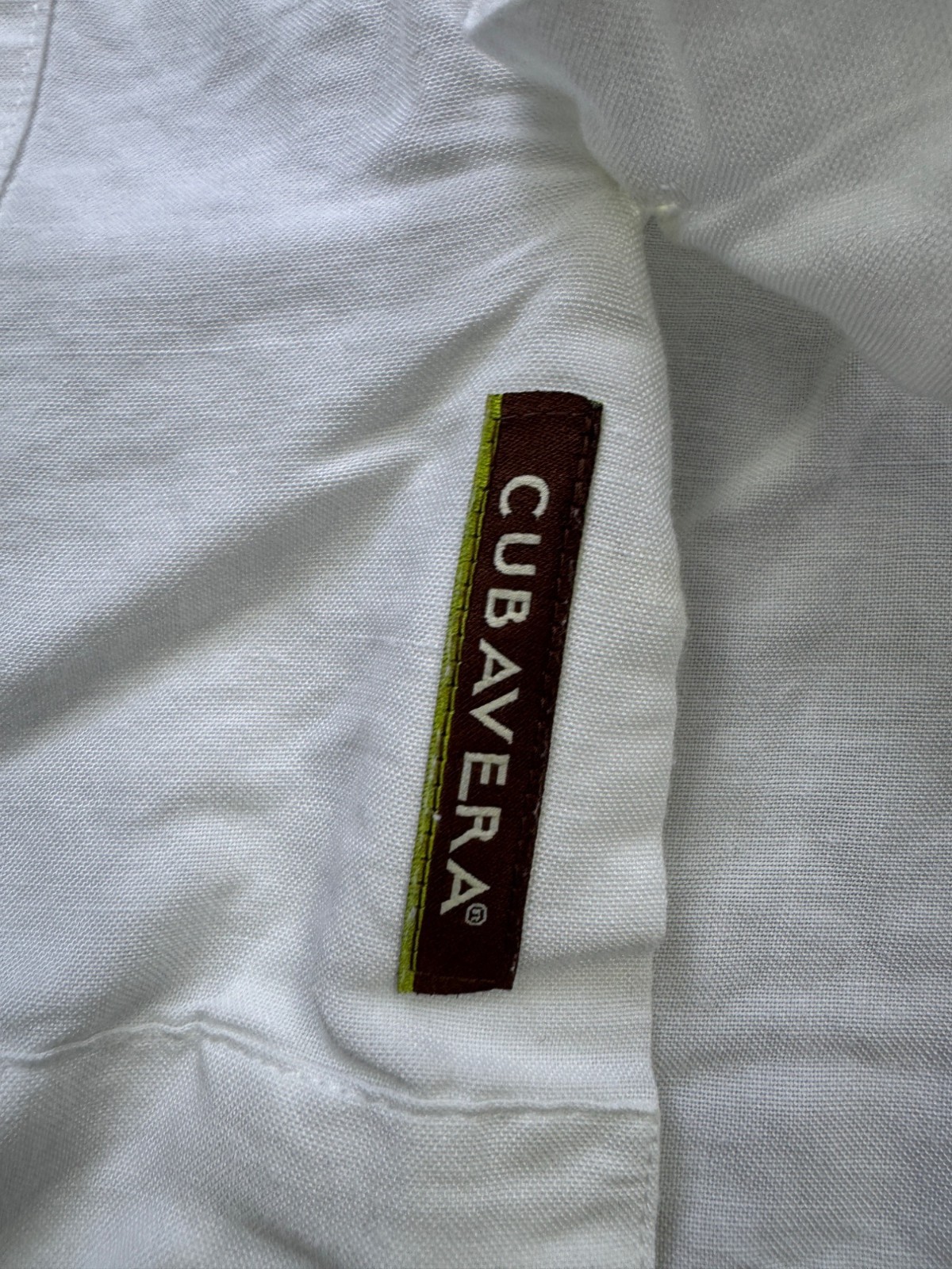 Cubavera Guayabera Shirt Men XL White Pleated Cuban Short Sleeve Beachy Camp