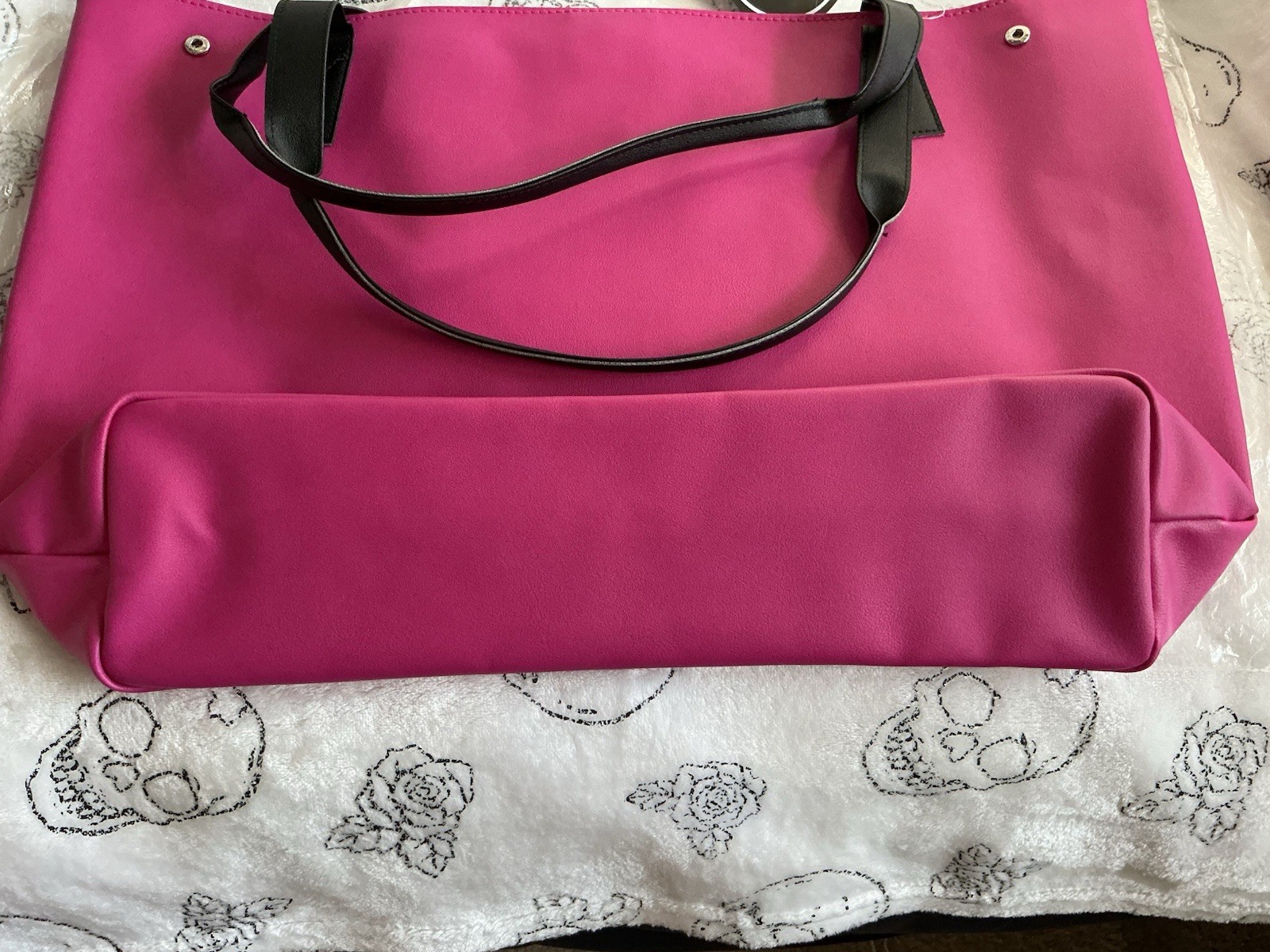 New Large Pink Tote With Words “This Bag Contains Magic” For All Occasions