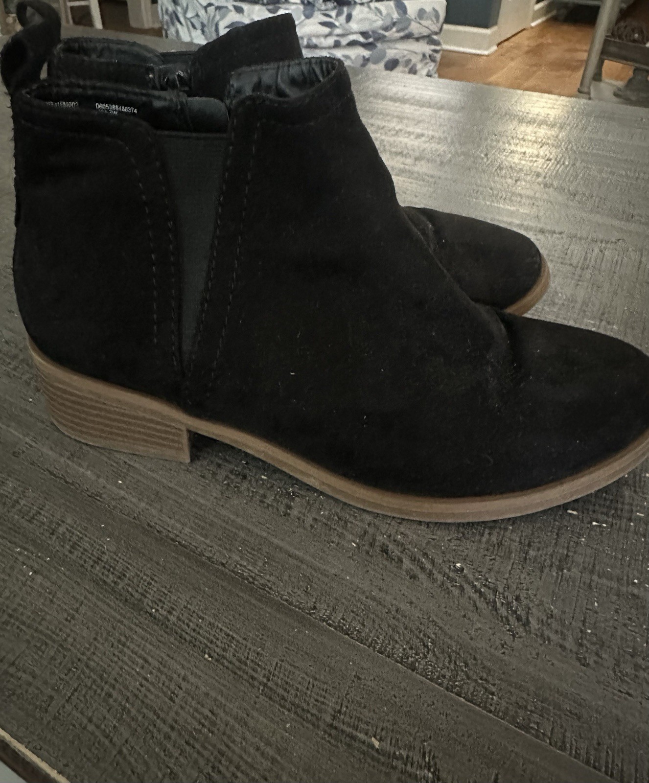 Women’s Black Chelsea Ankle Boots Slip On Elastic Gore Accent Round Toe Solid